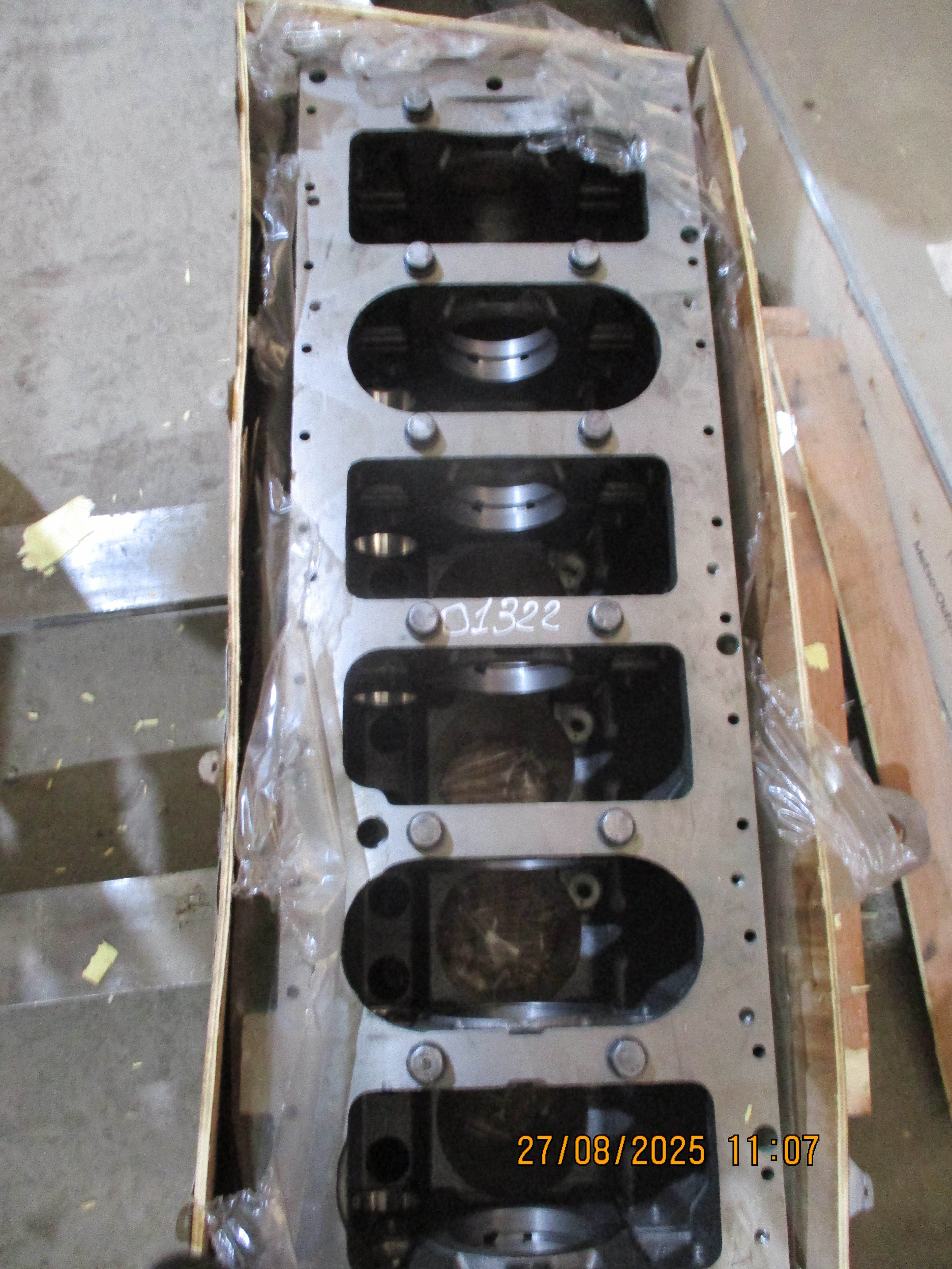 Dump truck HOWO 7: Engine block WD 615.47