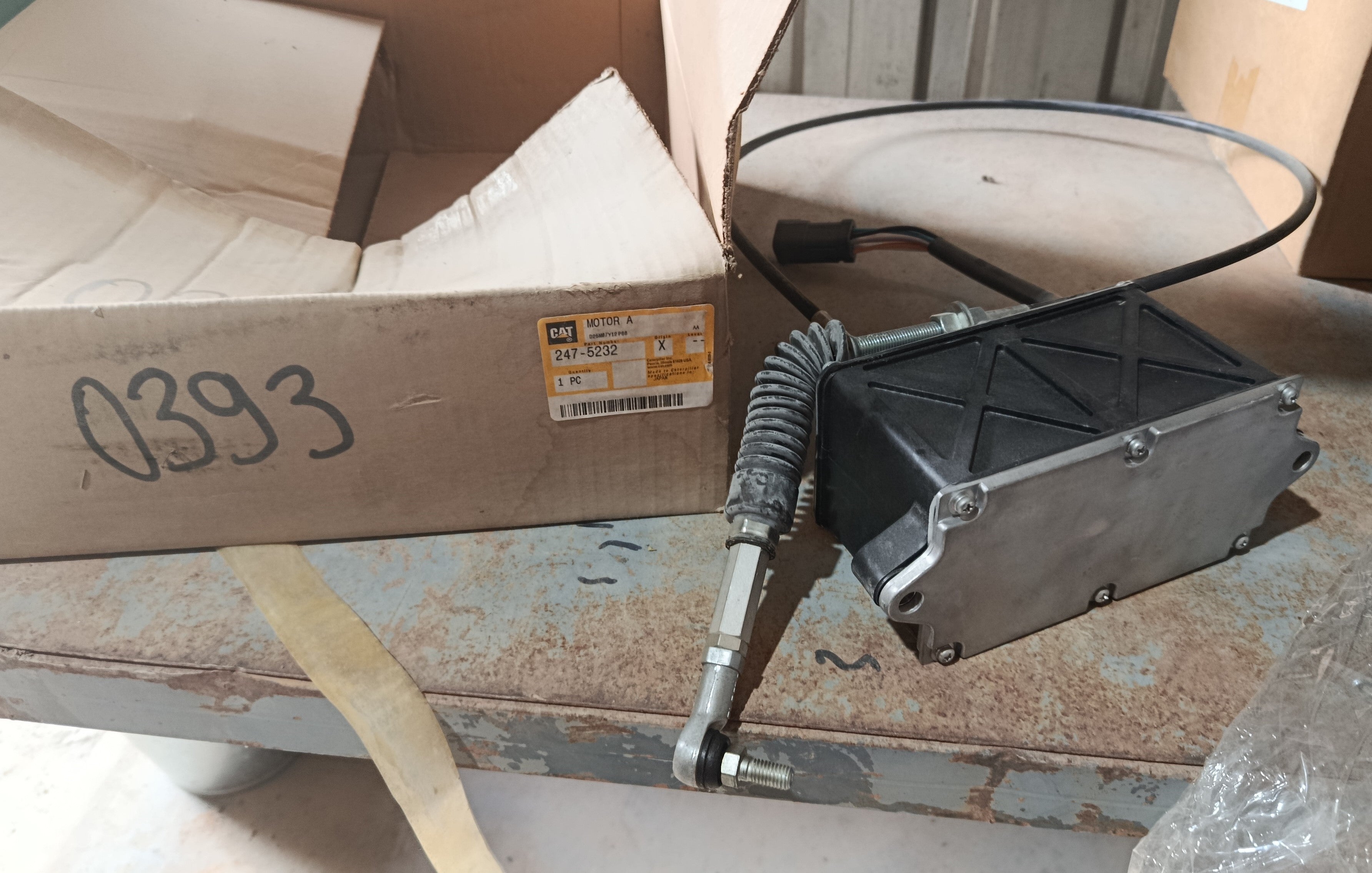 CAT 325 Excavators: Servomotor