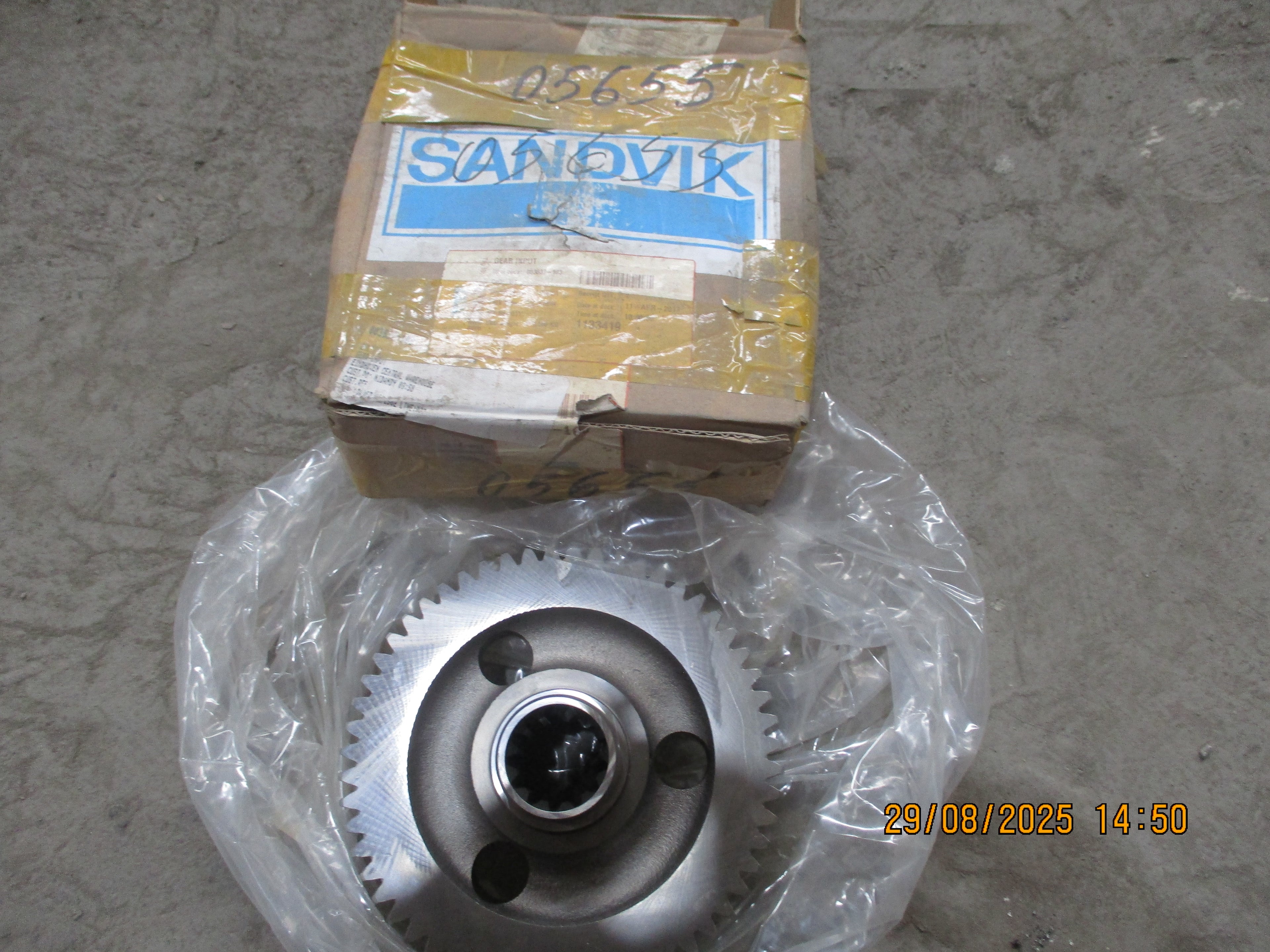 TAMROCK D45 KS: Gear