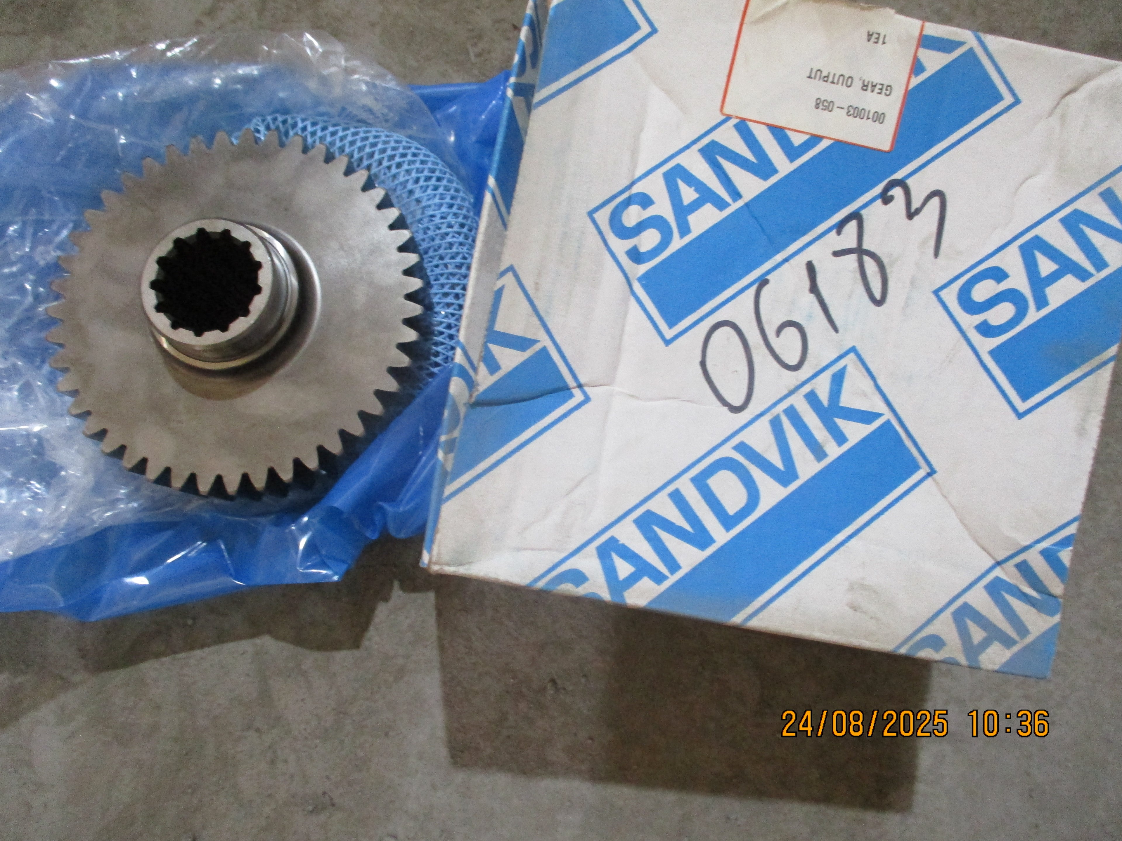 TAMROCK D40 KS: Gear, Output