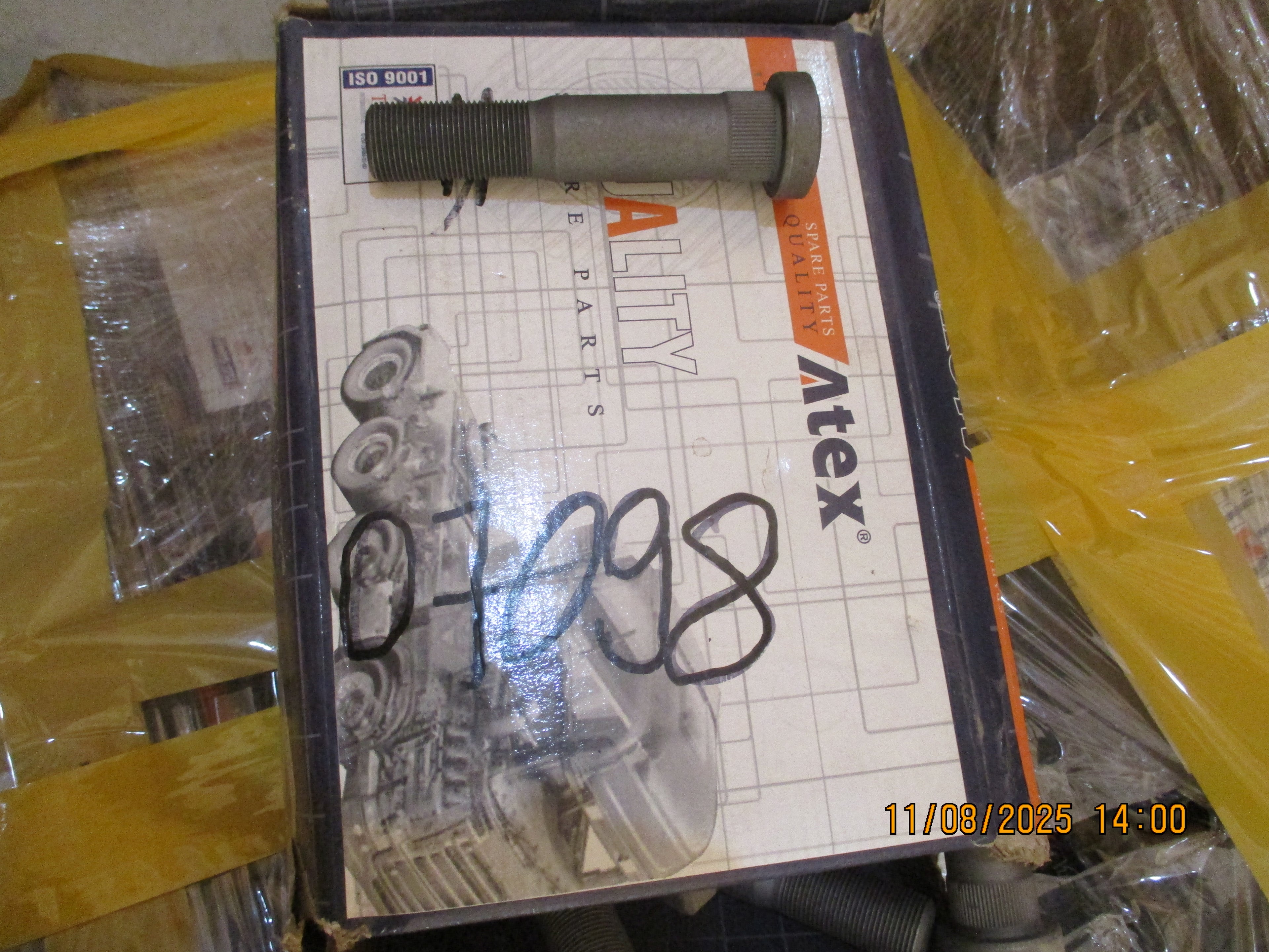 Volvo FMX 440: Wheel stud
