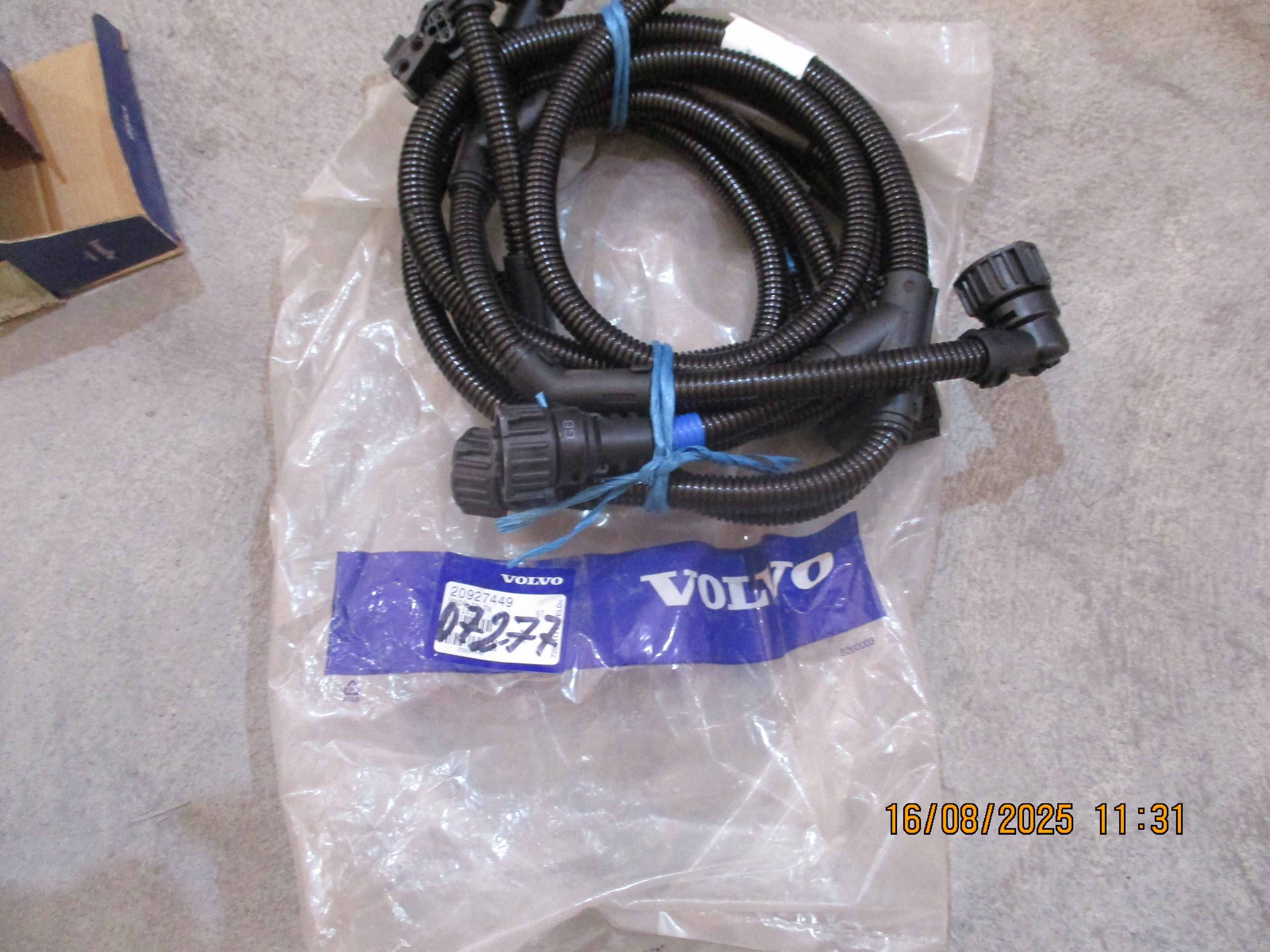 Volvo FMX 440: Wire Cable Harness