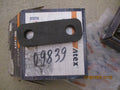 Volvo FMX 440: Spring clip hinge