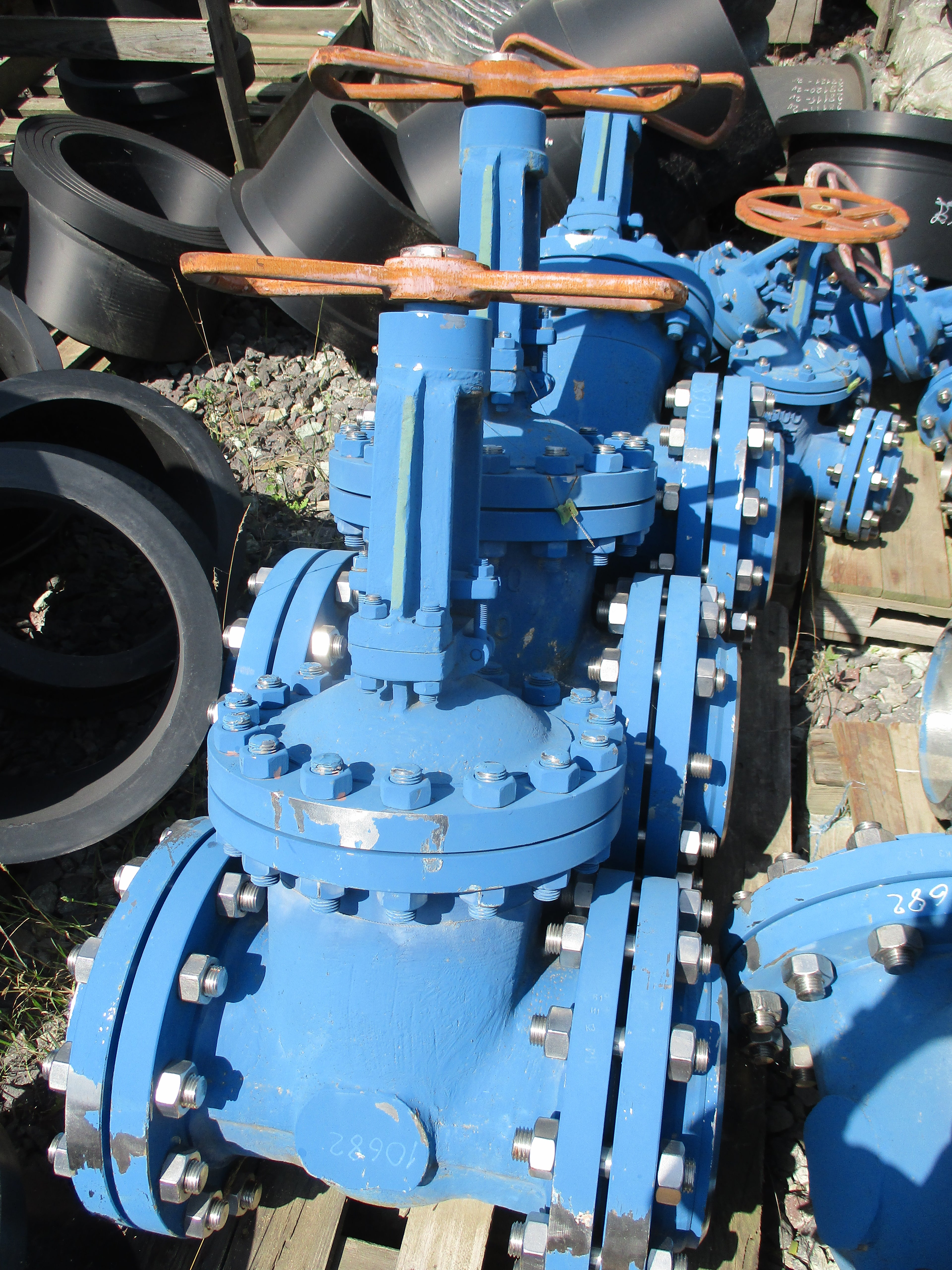 Multiuse spare part for water pumps: Wedge gate valve