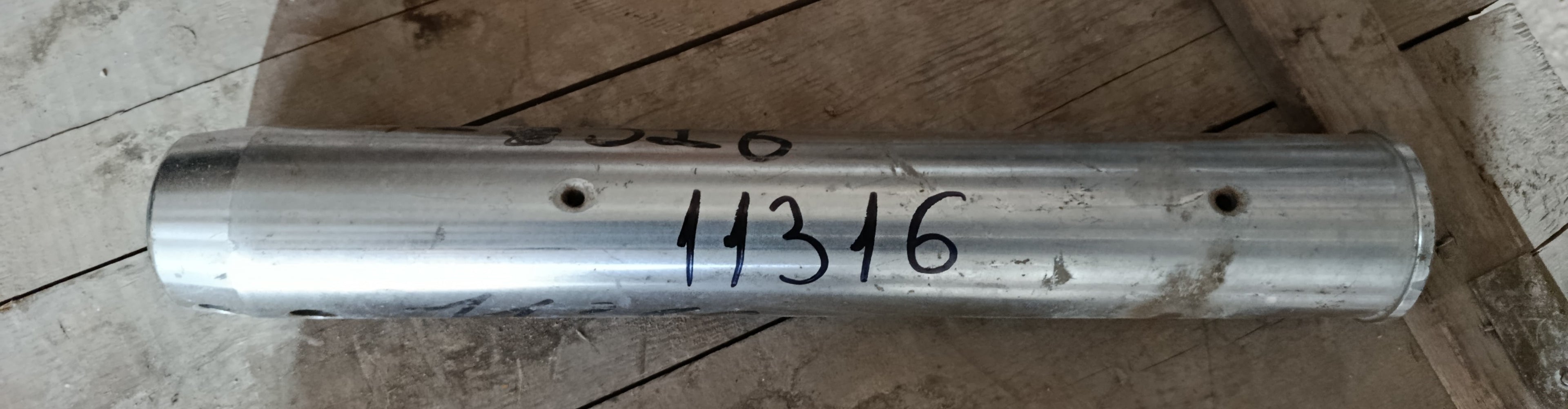 CAT 320 Excavator: Linkage Pin