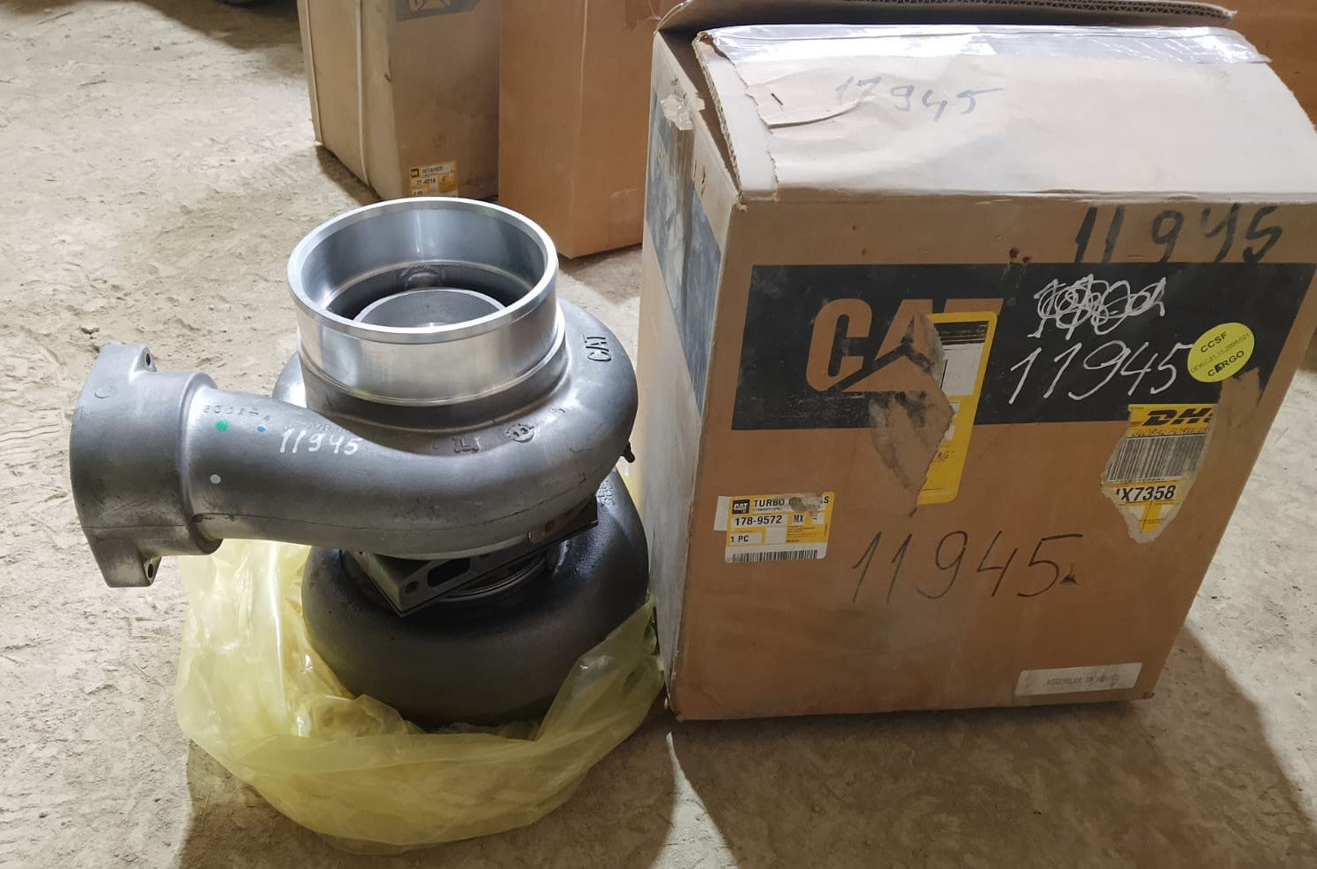 CAT Bulldoze D8R Seria II: 41Z1-UP TURBOCHARGER GP