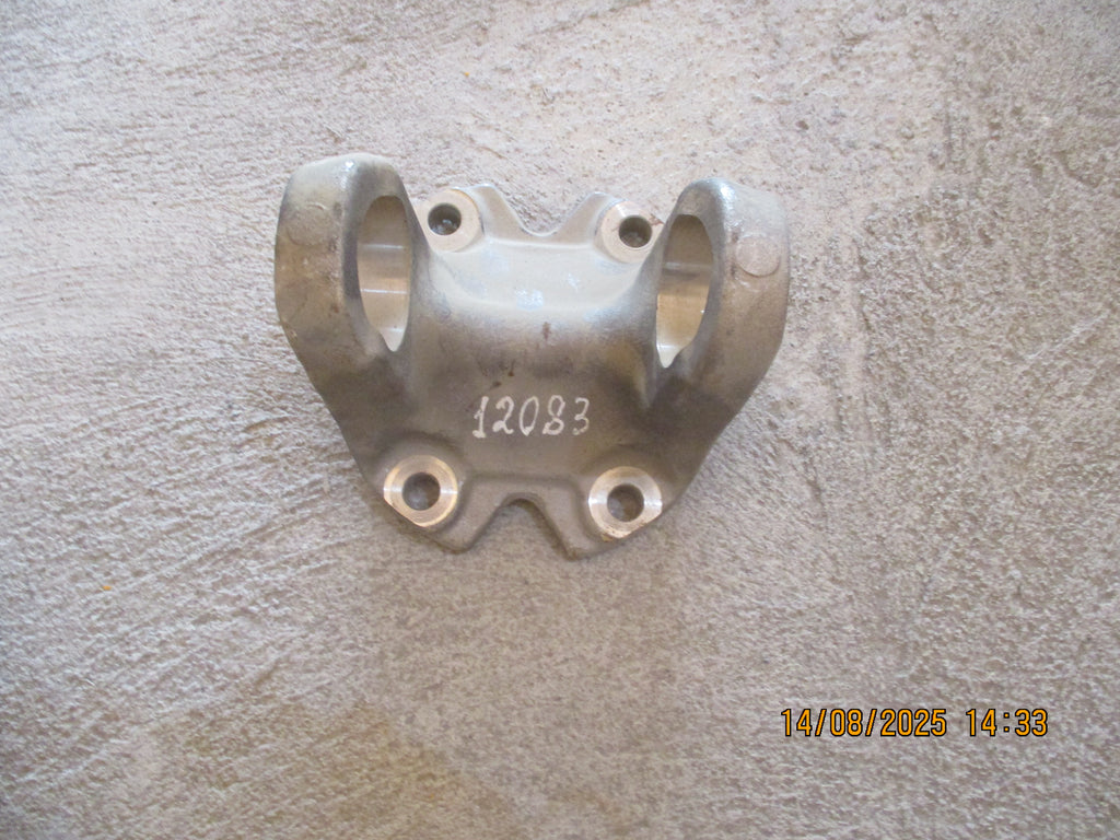 Volvo FMX 440: Drive Shaft  Flange