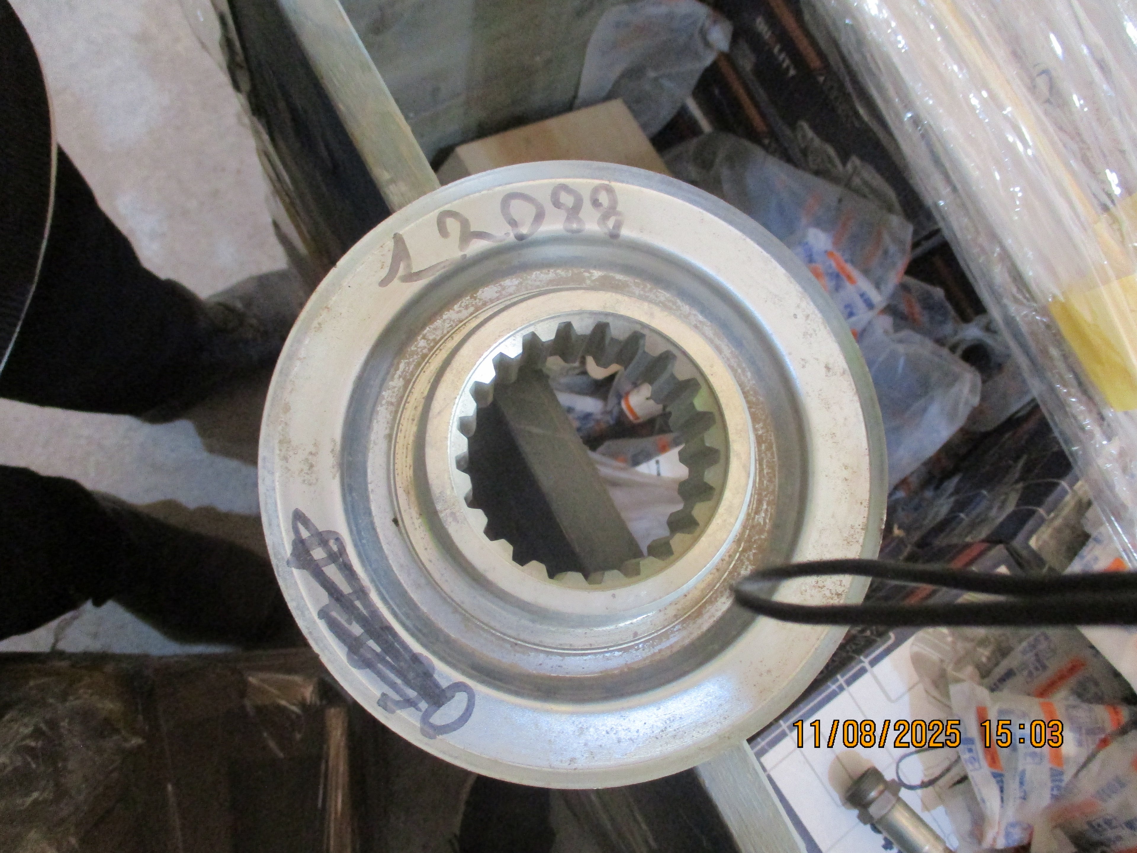 Volvo FMX 440: FLANGE