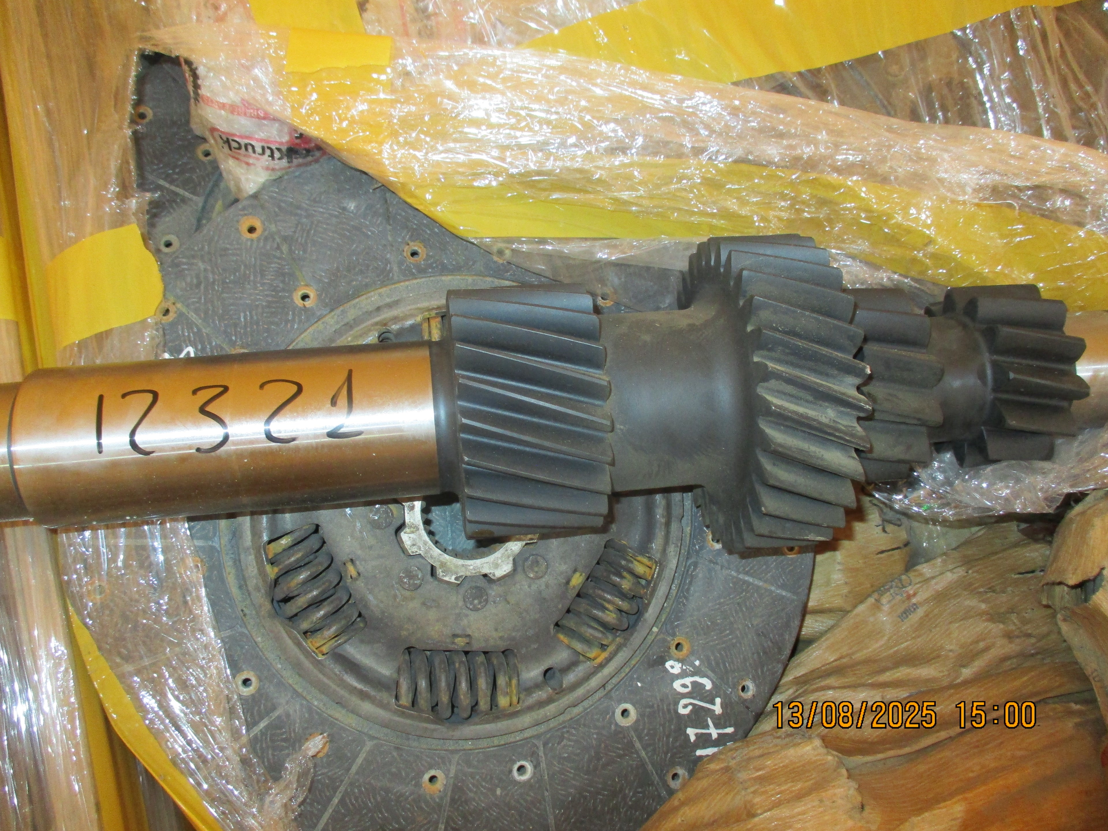 Volvo FMX 440: First motion shaft