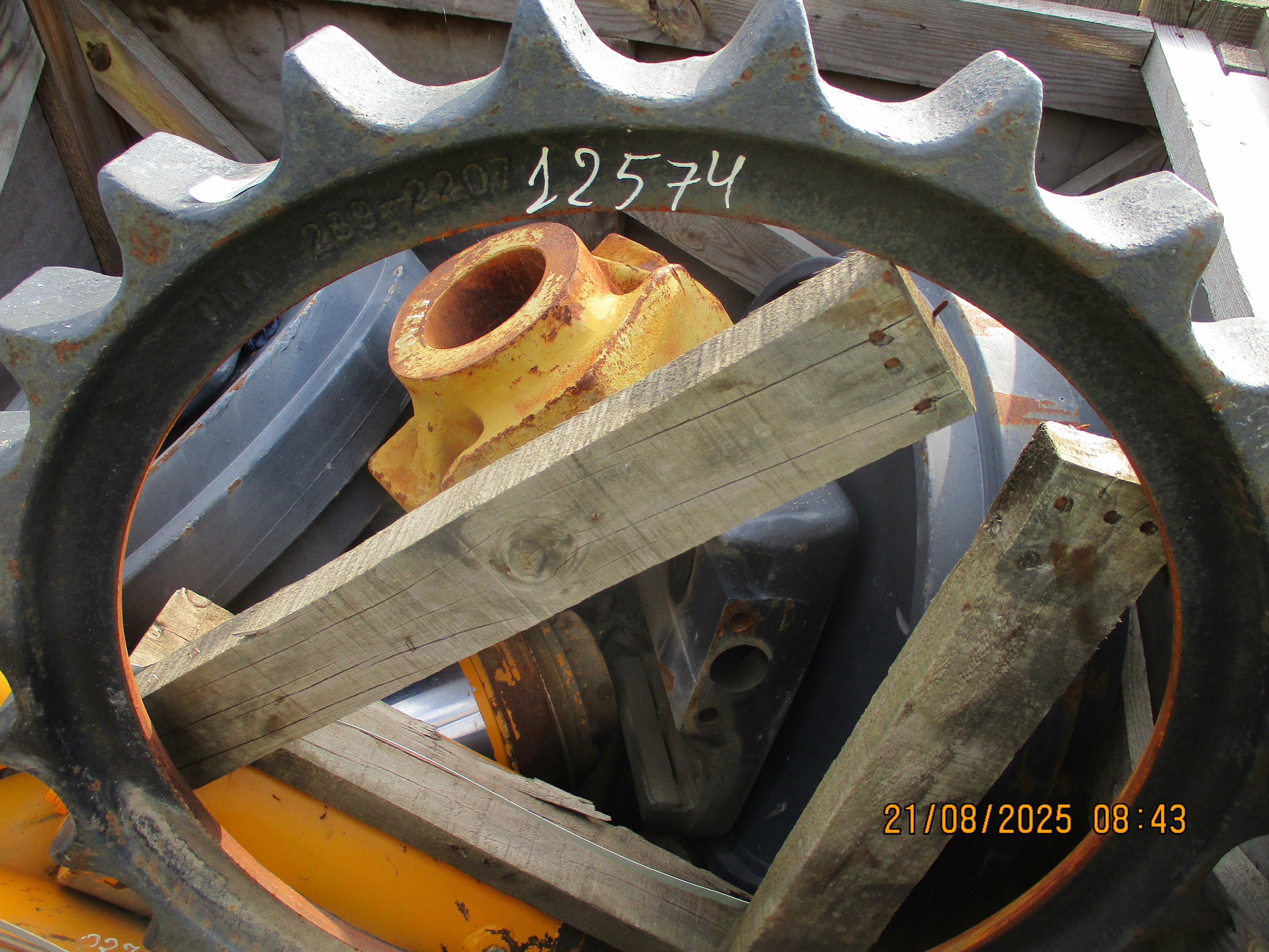 CAT-229 EXCAVATOR: Spricket Rim D6/ TRACK GP