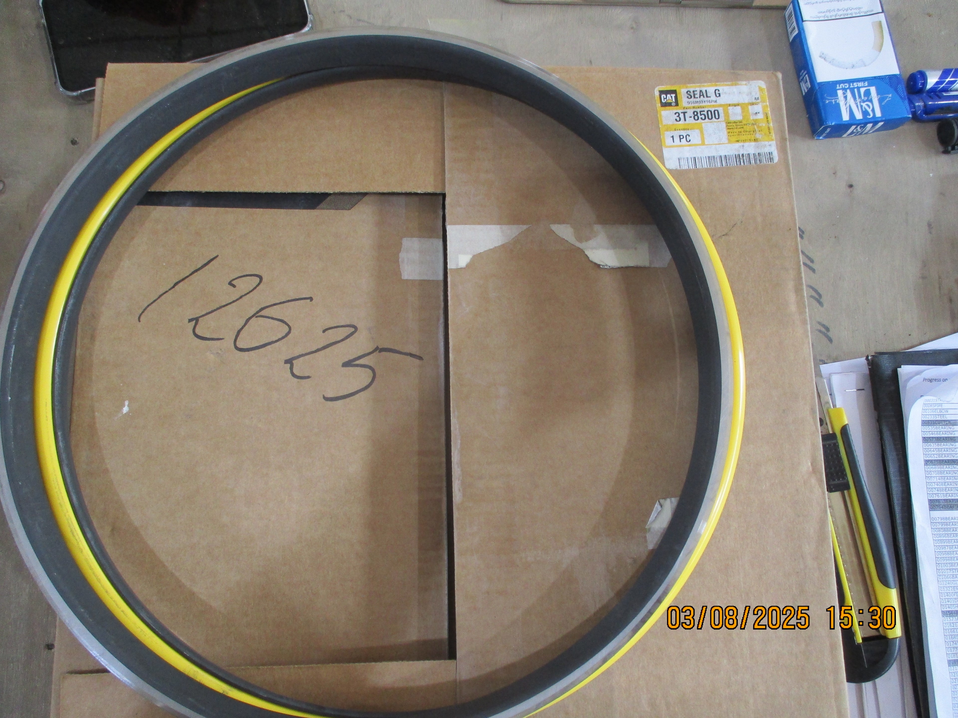 CAT-325 EXCAVATOR: Seal