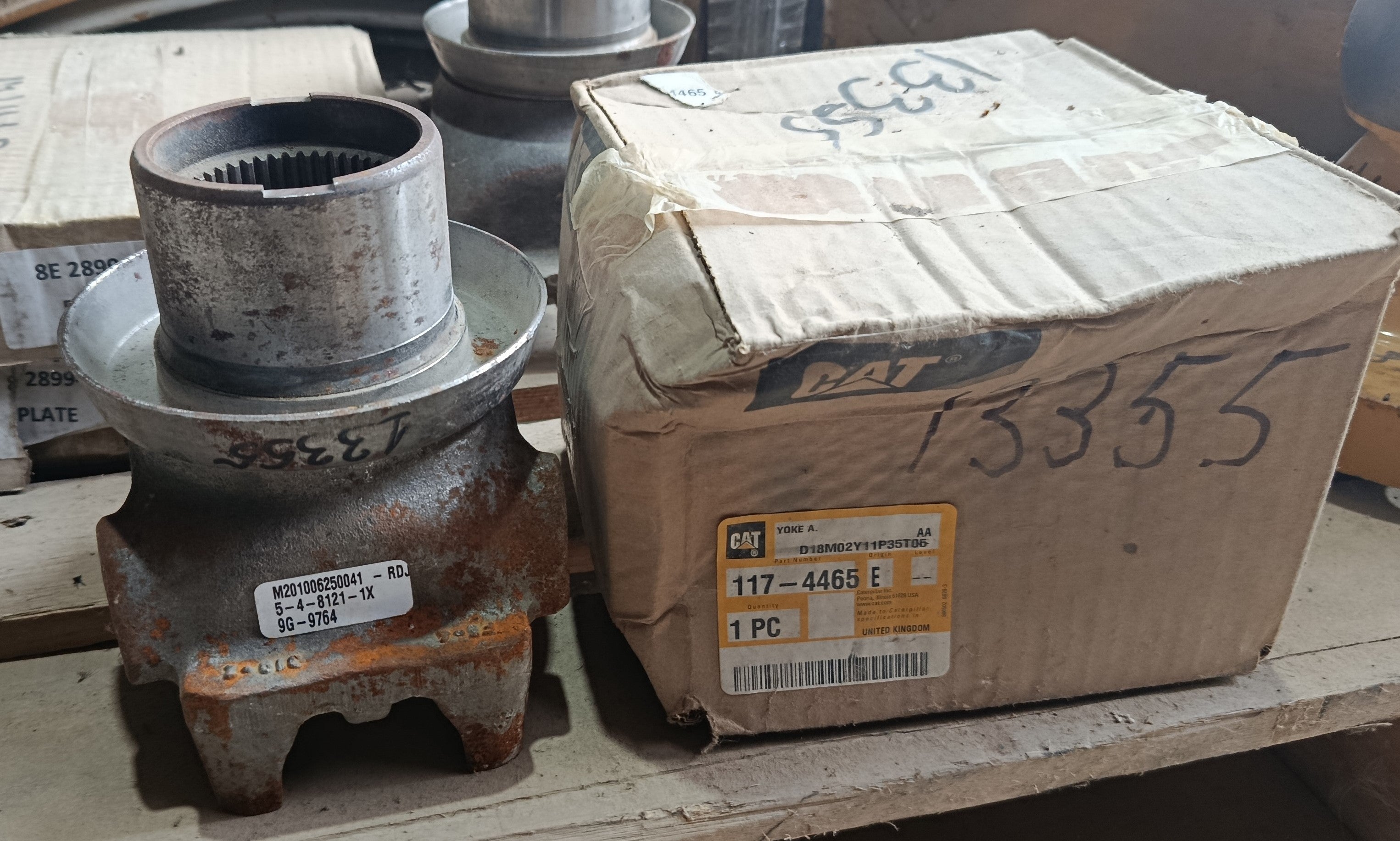 CAT-972G LOADER: Yoke