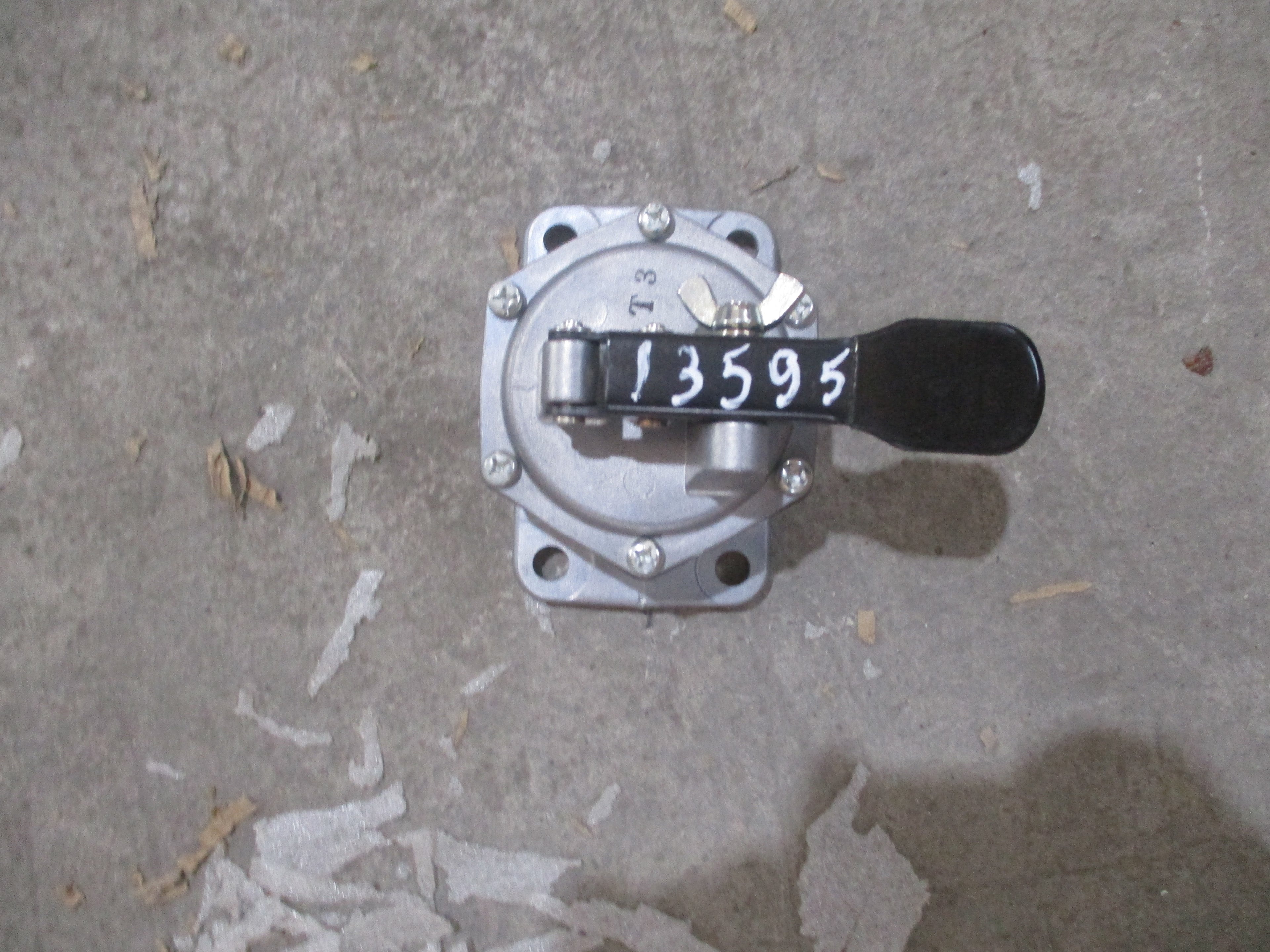Komatsu D155A-6 DOZER: PRIMING PUMP