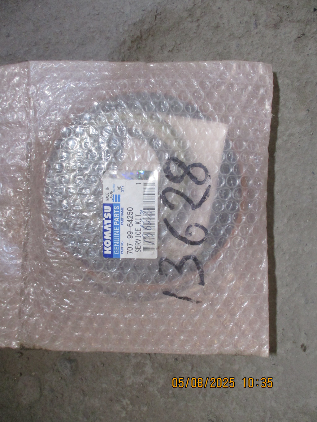 Komatsu D155A-6 DOZER: Blade Tilt Cylinder Seal Kit