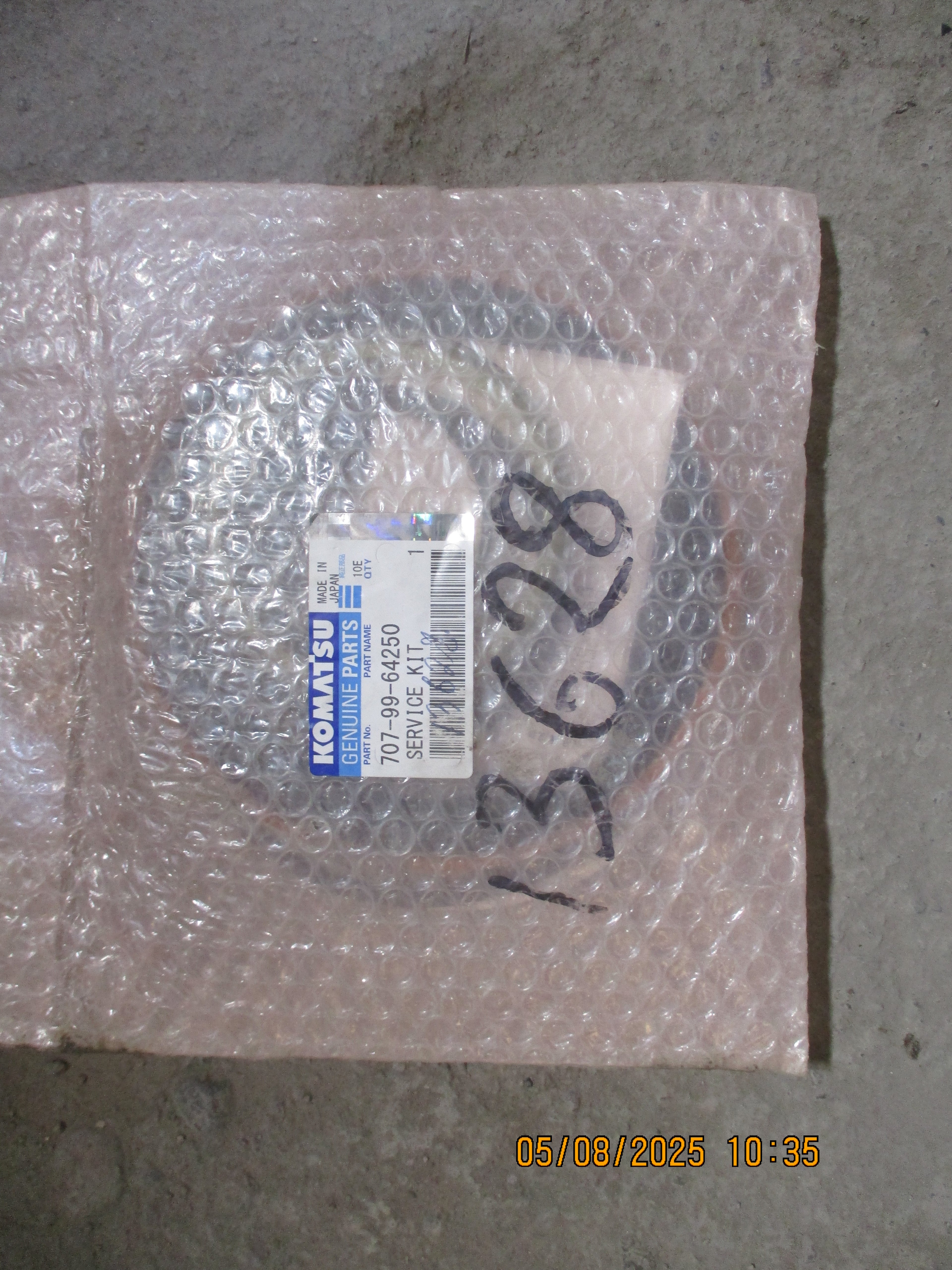 Komatsu D155A-6 DOZER: Blade Tilt Cylinder Seal Kit