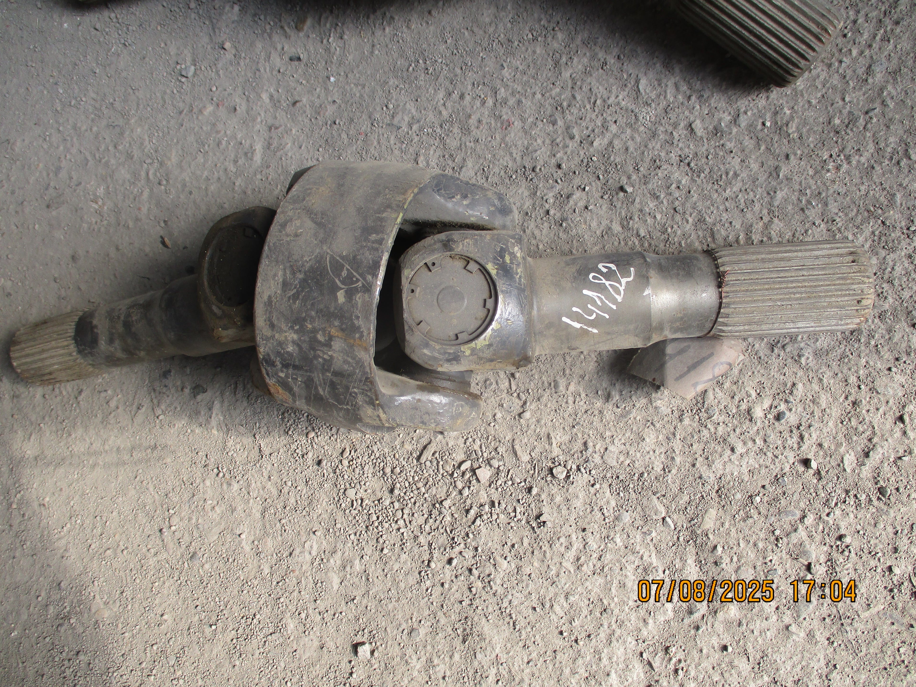Renault RVI Kerax: Double Cardanshaft