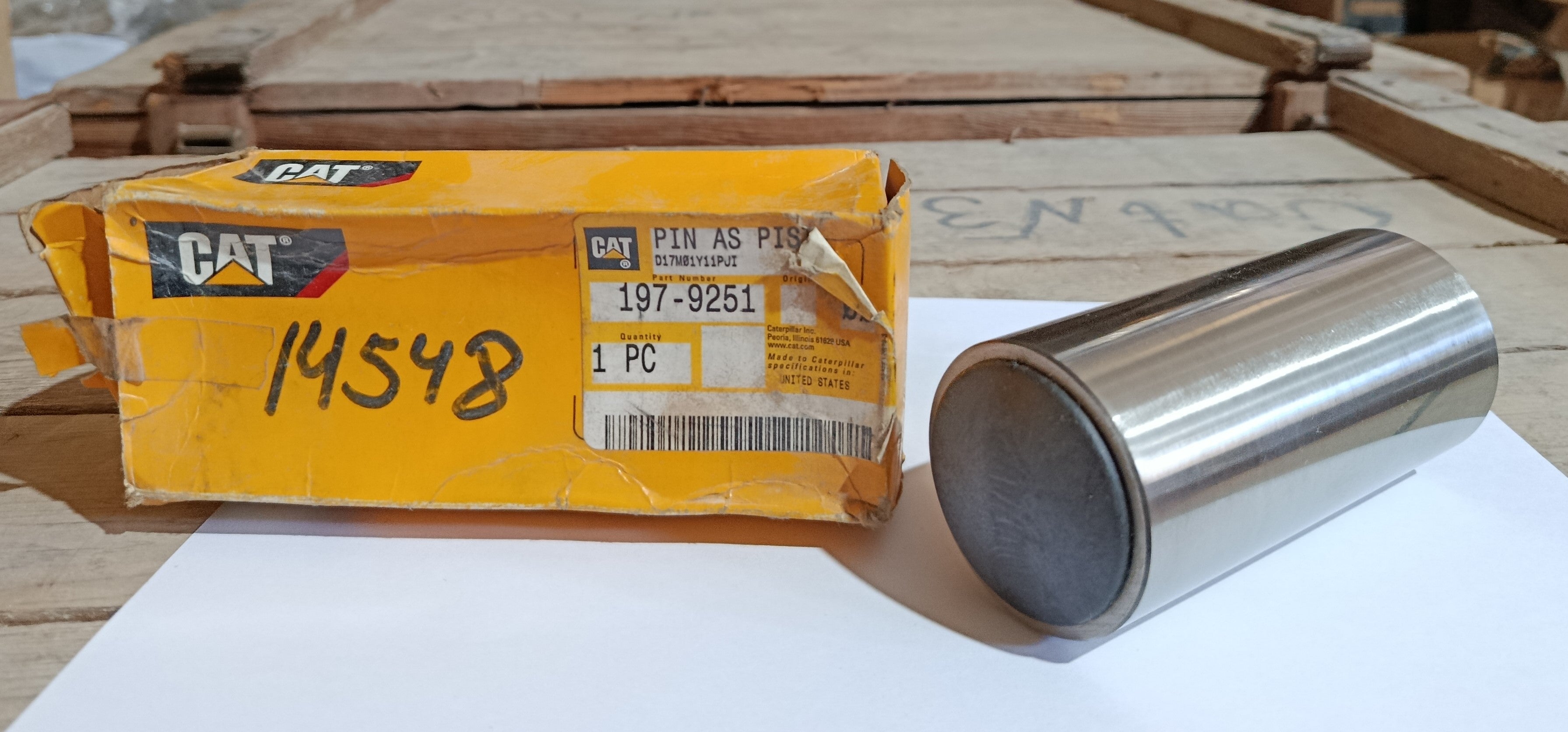 CAT 972G Wheel Loader: Pin assembly