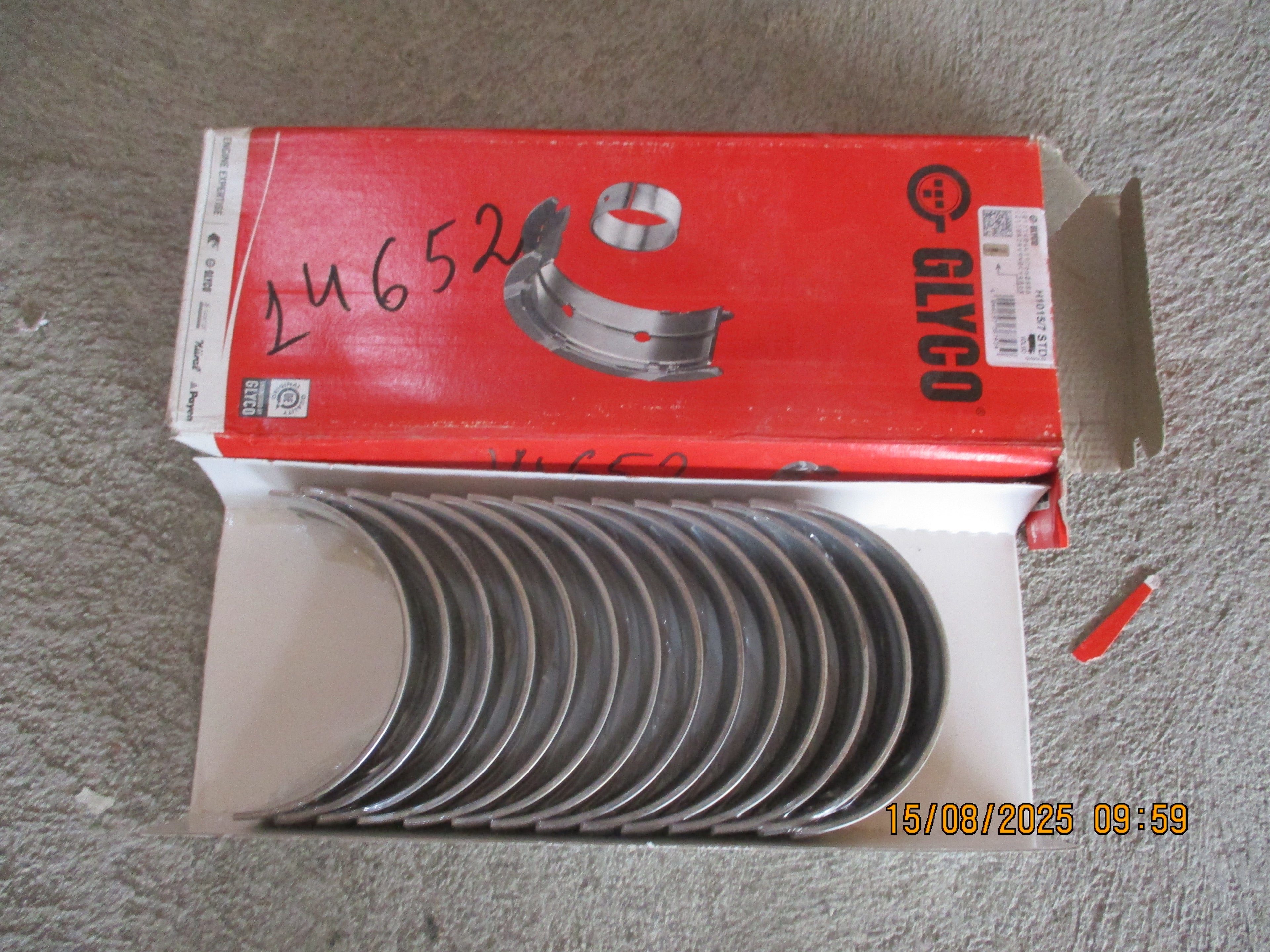 Volvo FMX 440: Crankshaft main bearing