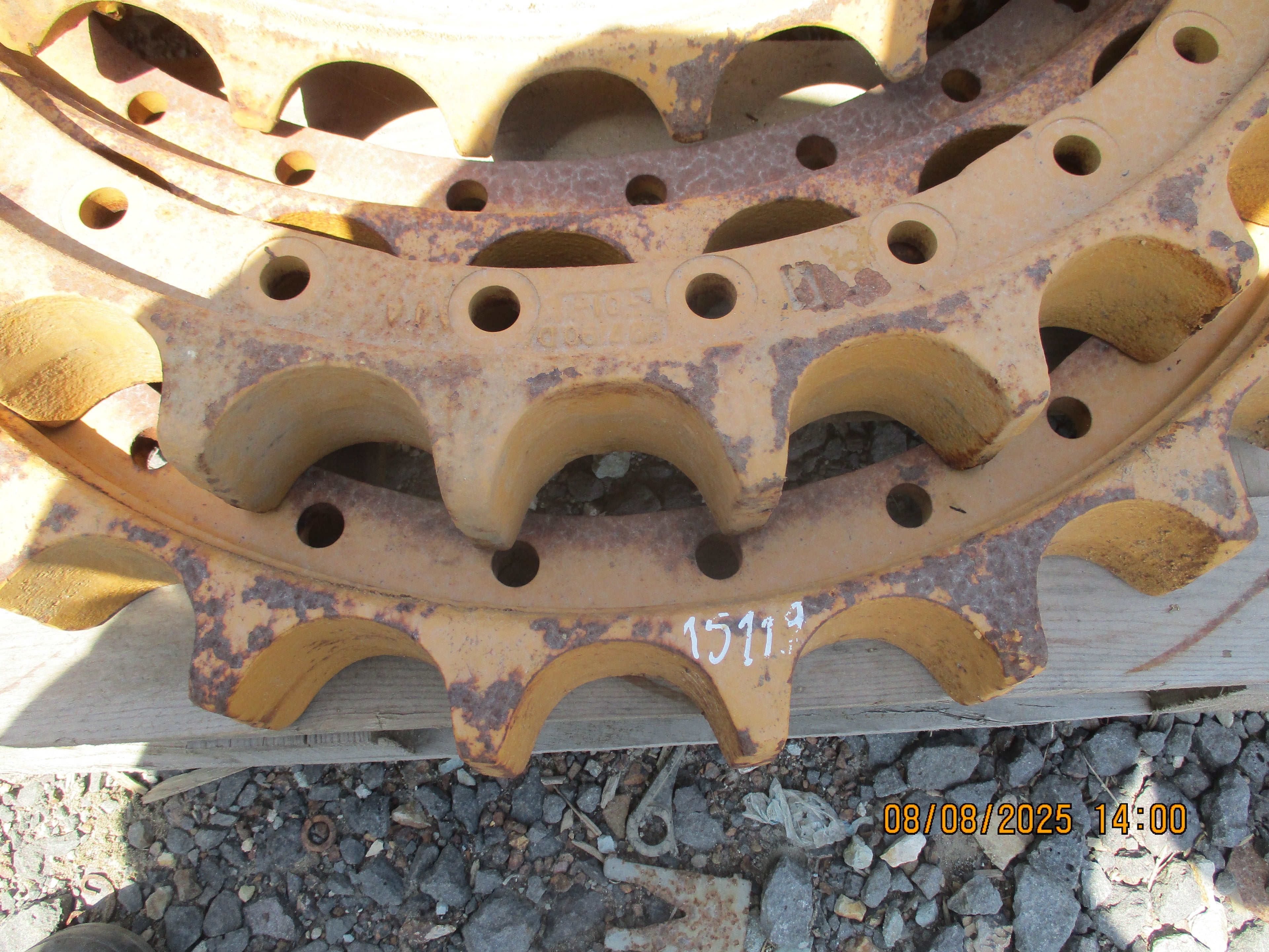 CAT-D8L  DOZER: Segment-Sprocket