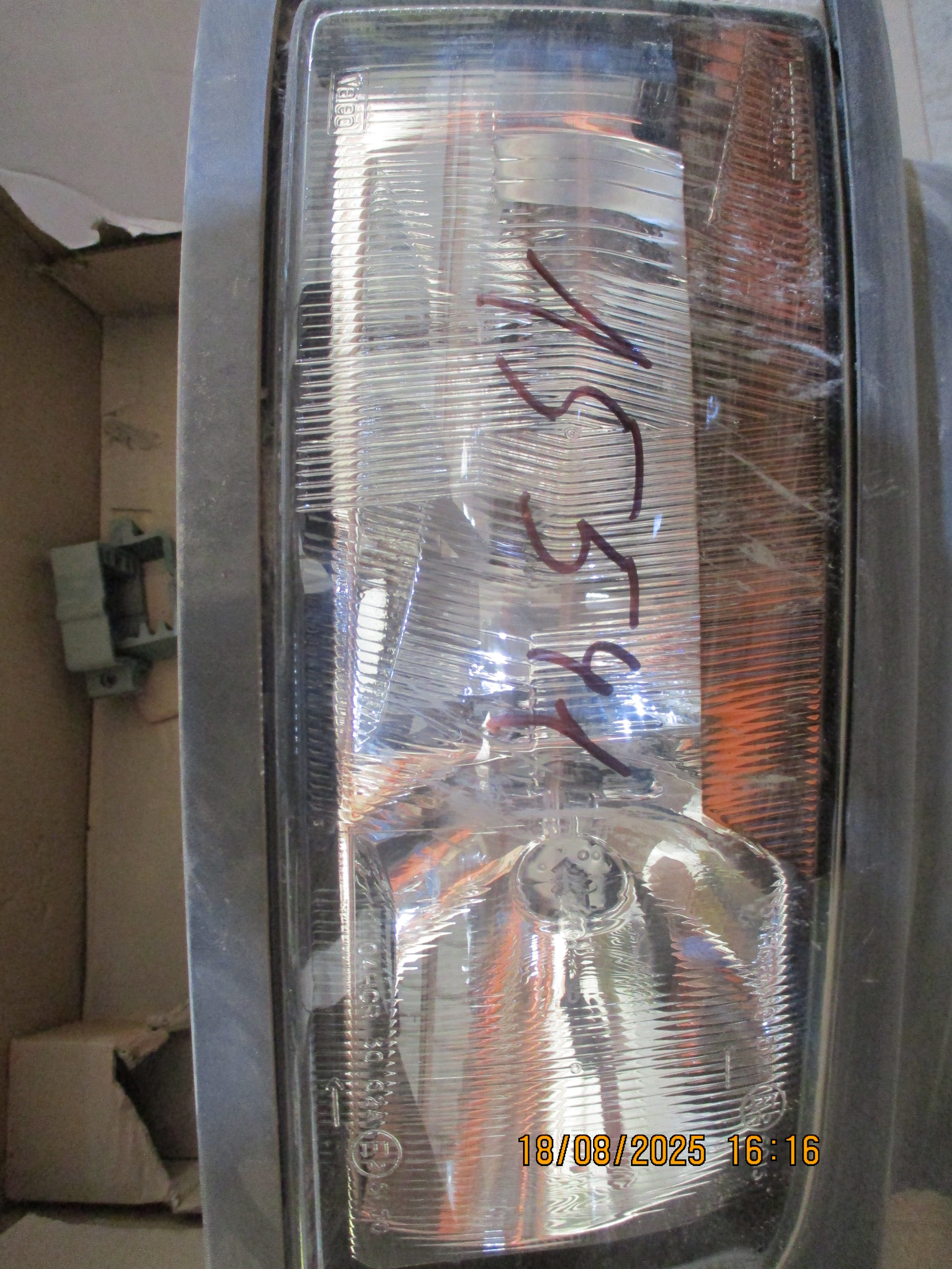Renault trucks: Headlight, Right
