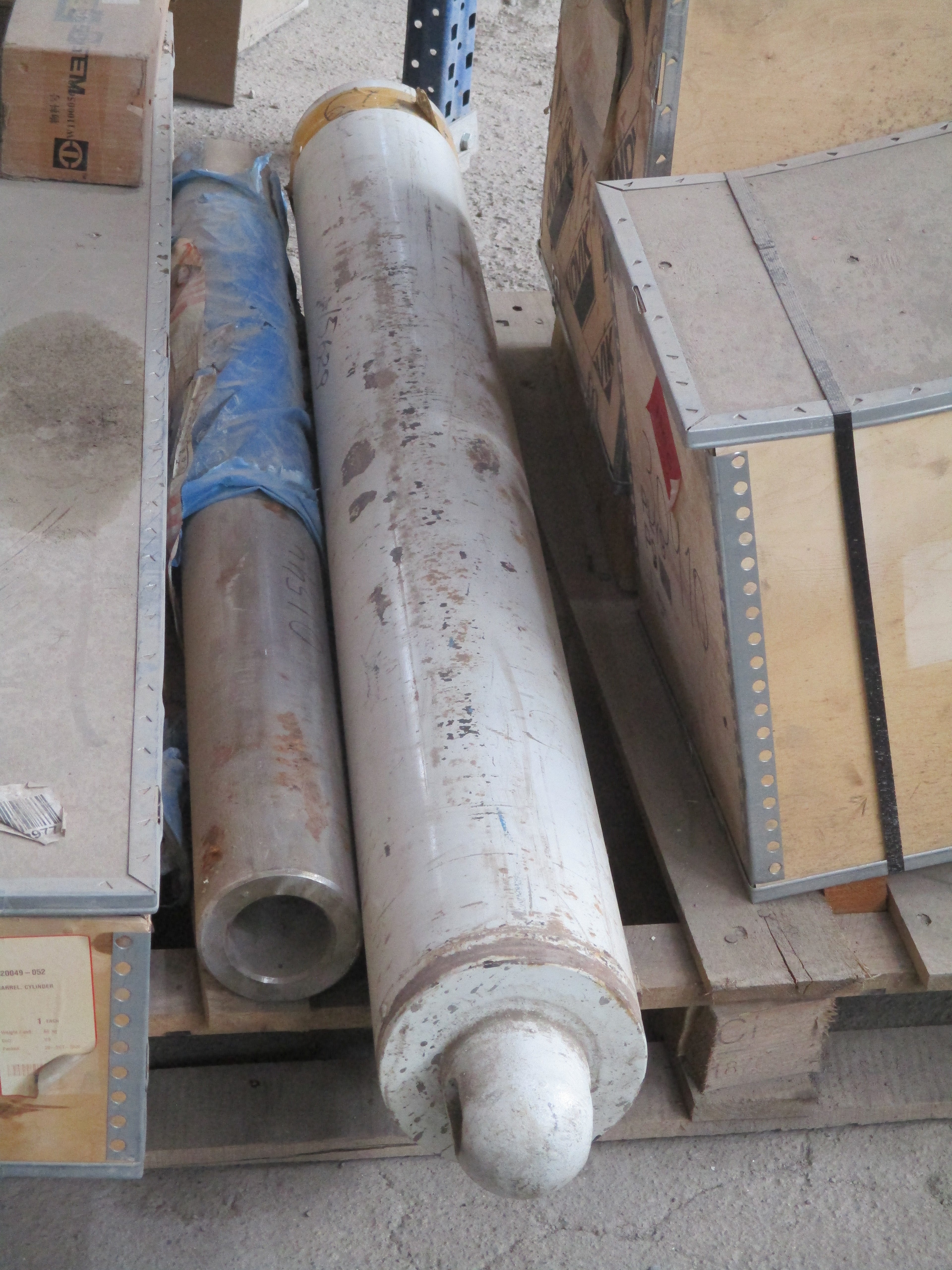 Sandvik drilling rig: Cylinder, Barrel