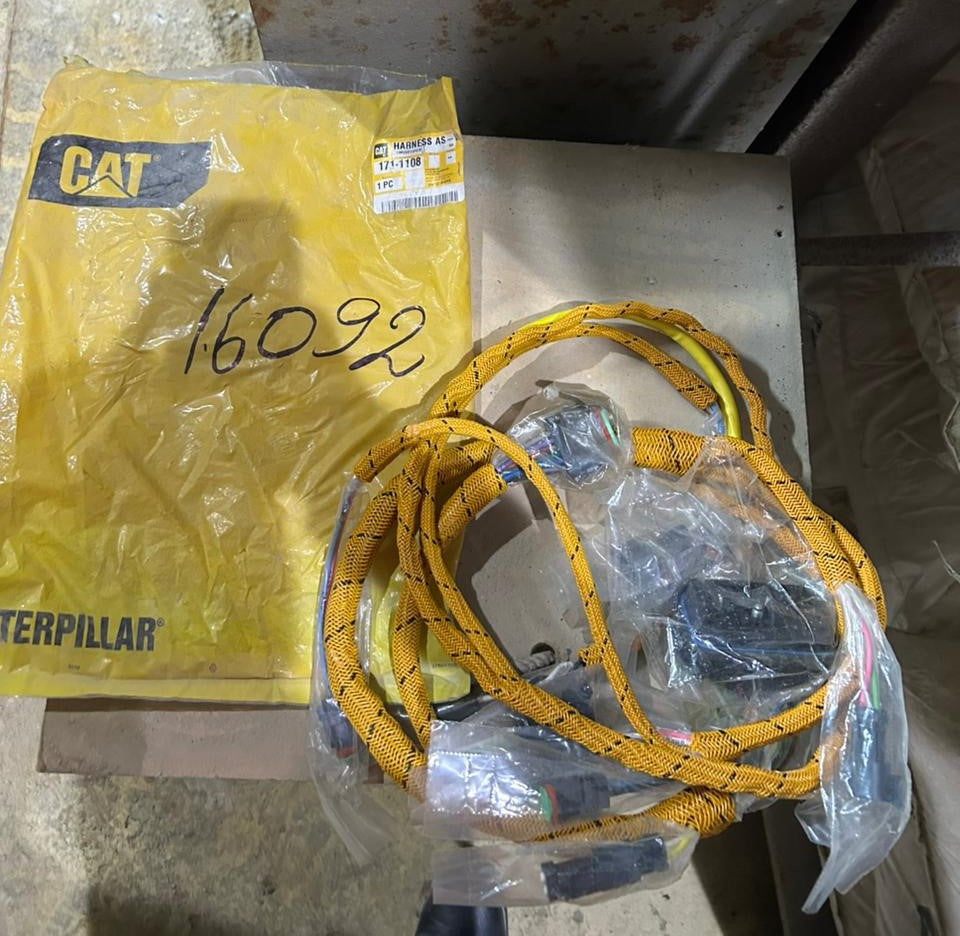 CAT 972G Wheel Loader: Harness Assembly Control