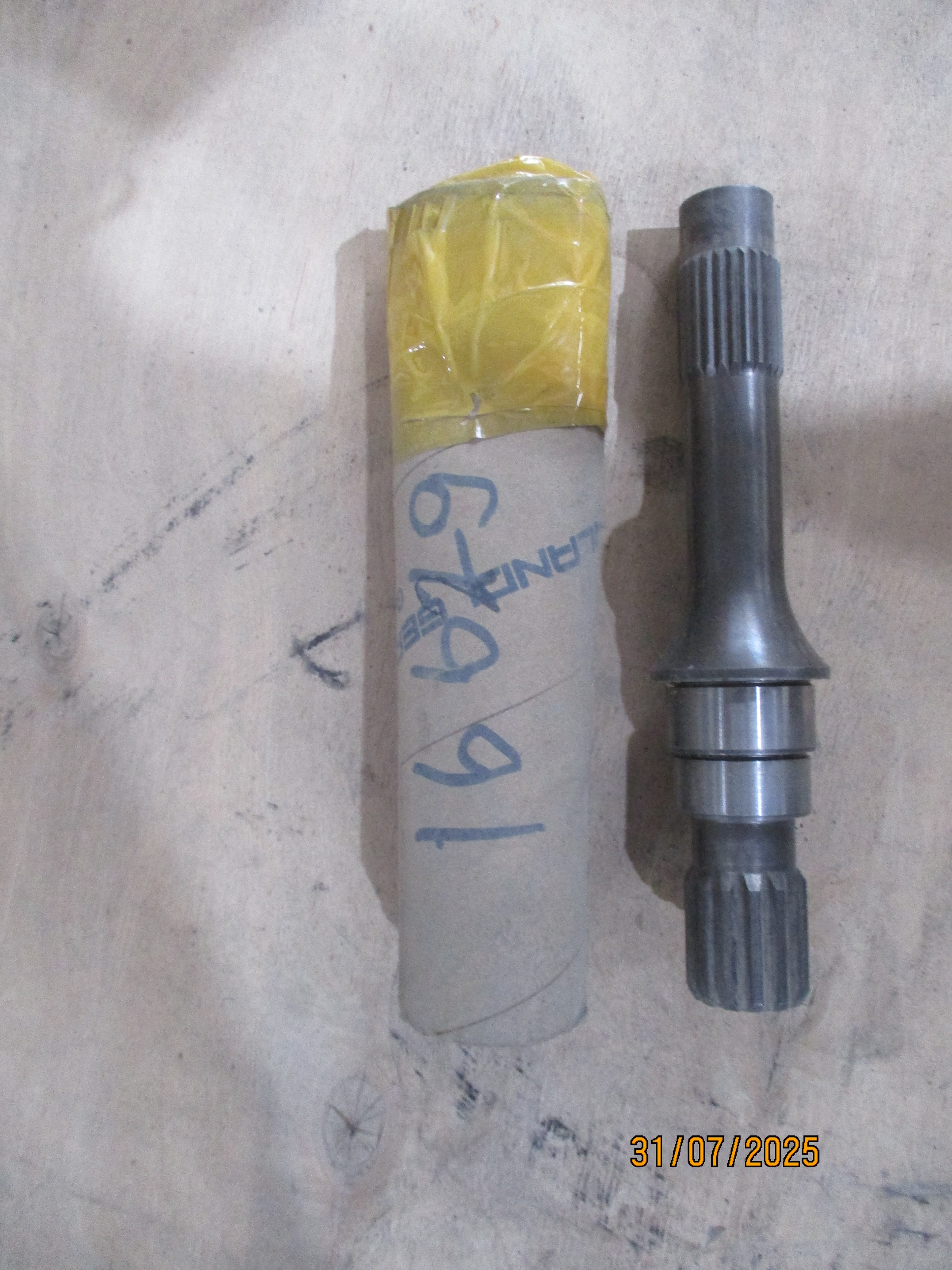 Atlas Copco ROC L8 drilling rig: Hydro Motor Shaft