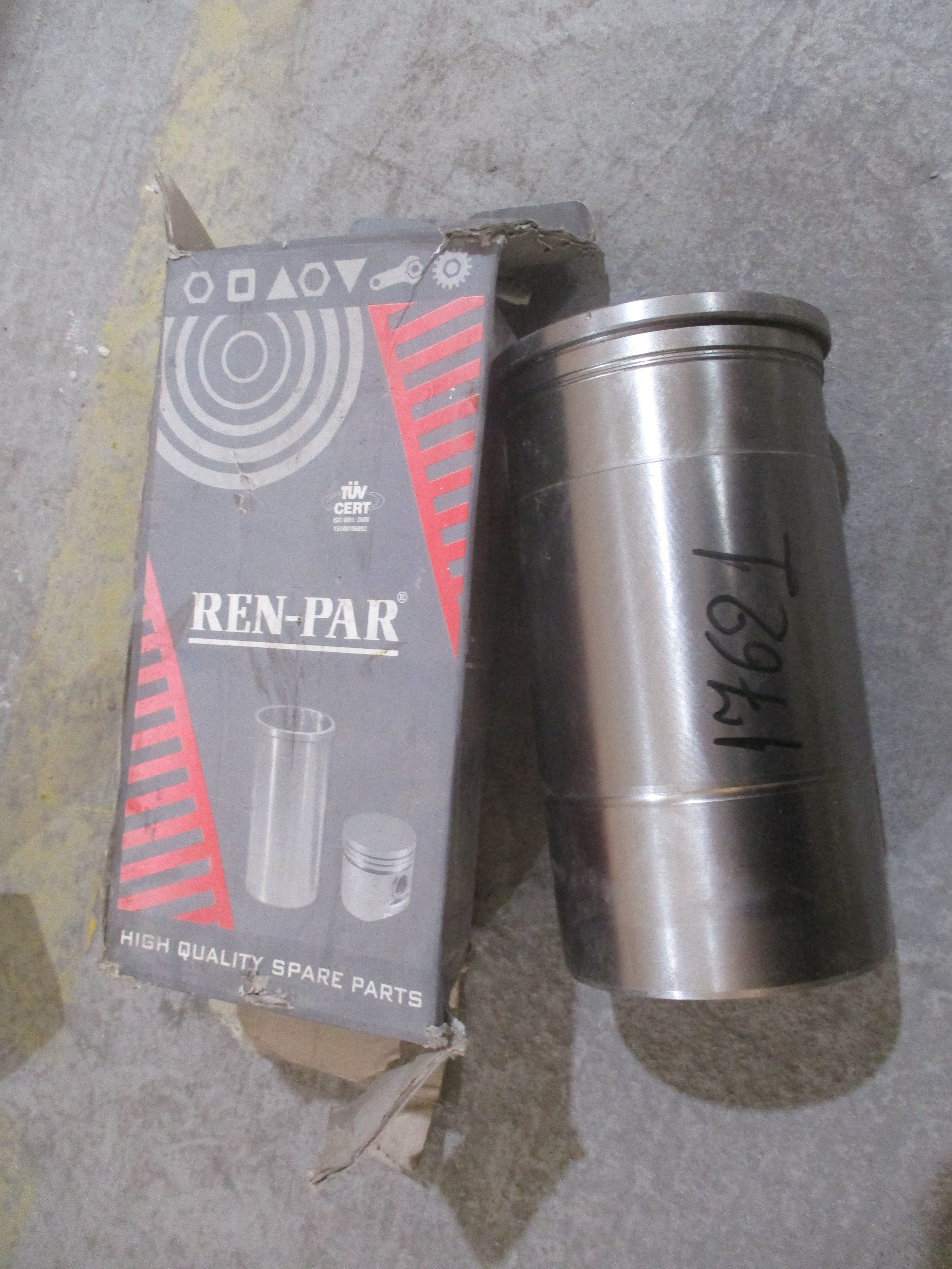 Renault Kerax 260: Cylinder Liner