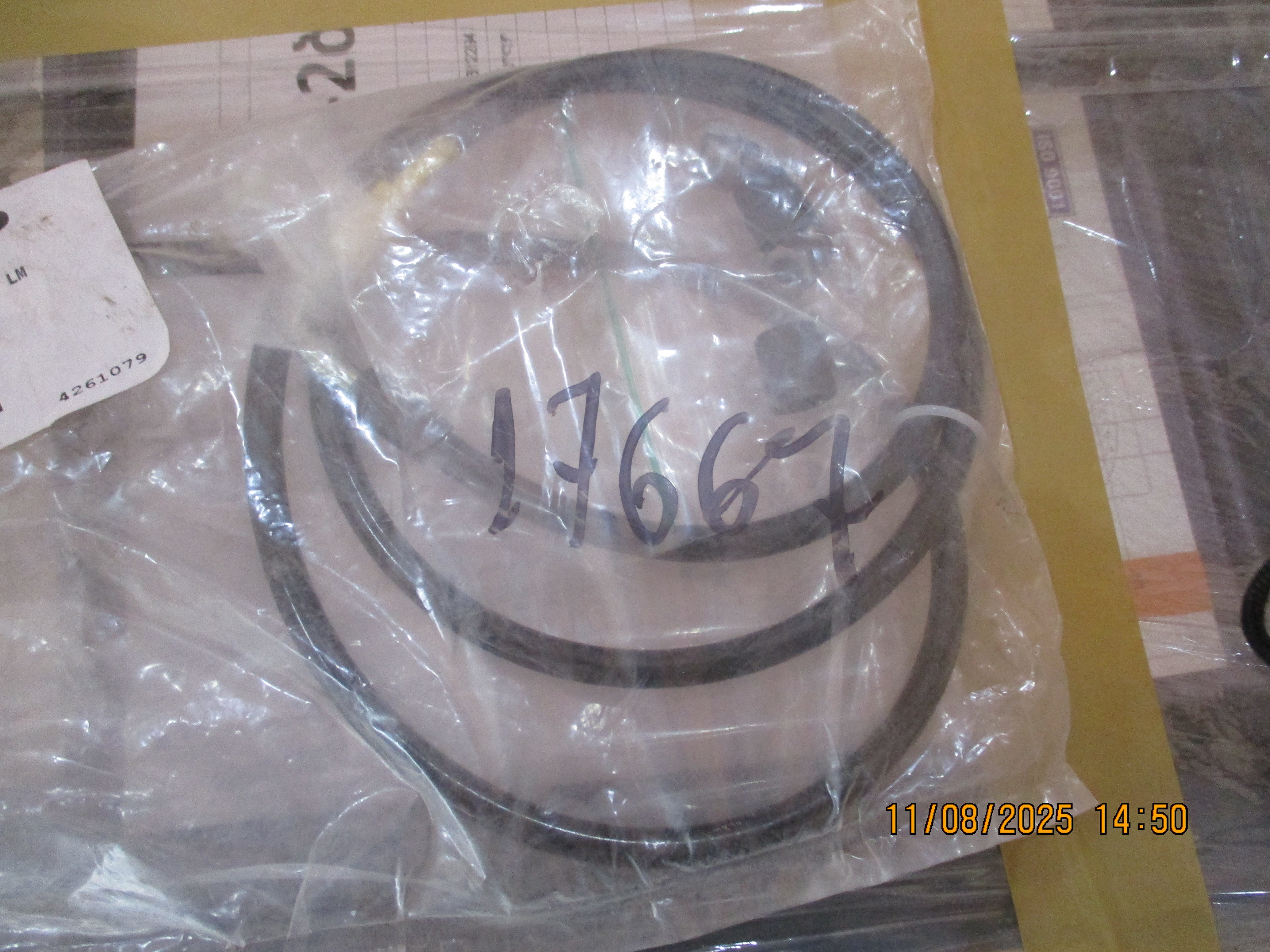 Volvo FMX 440: Hydraulic hose