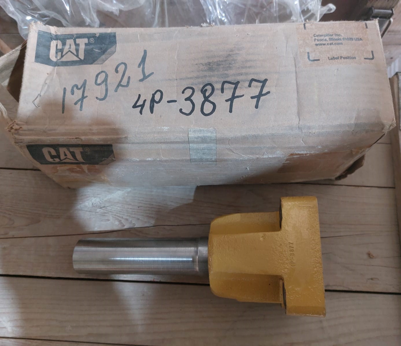 CAT-D8L  DOZER:  Bracket As Fan