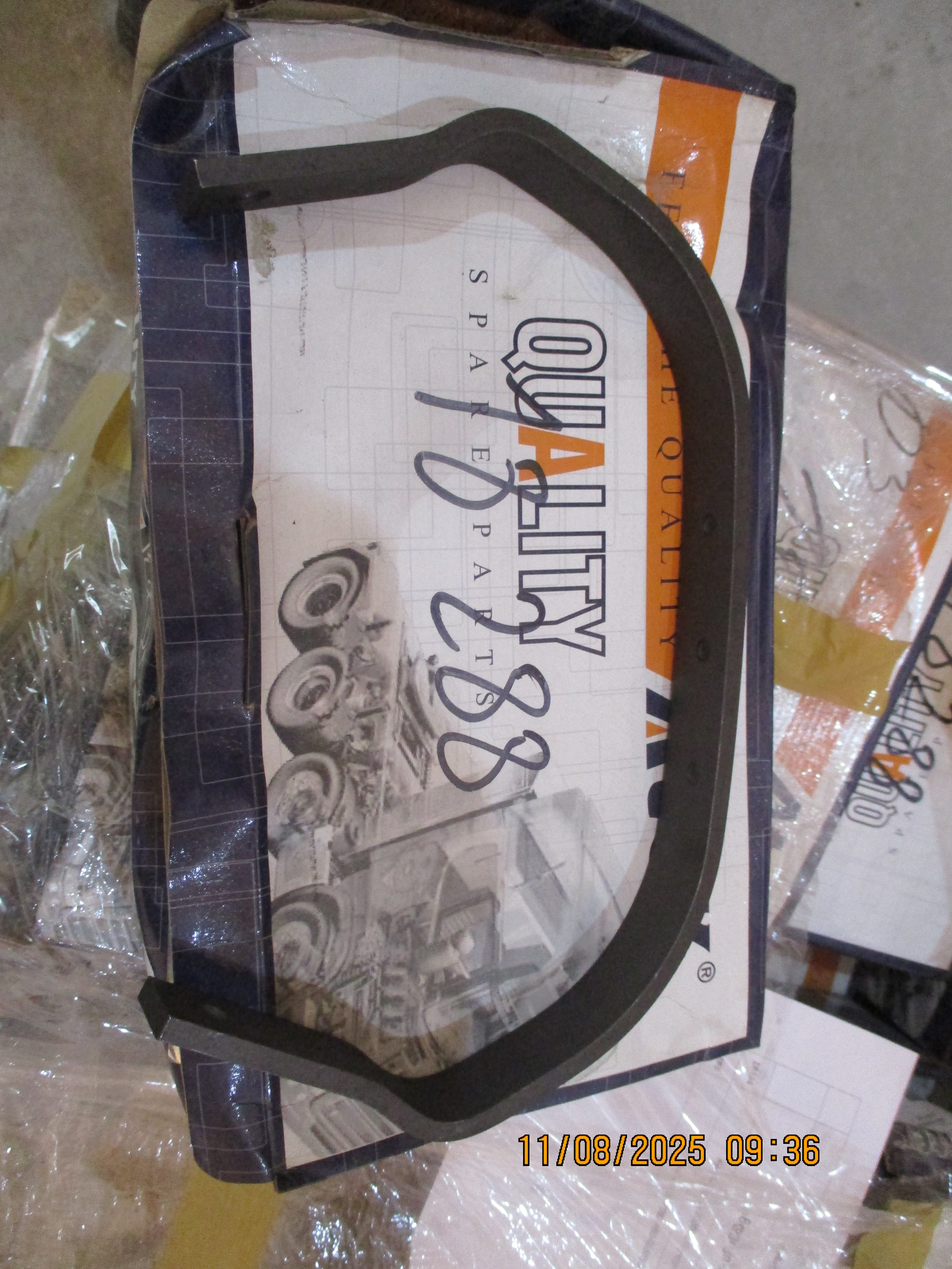 Volvo FMX 440: Spring, brake shoe