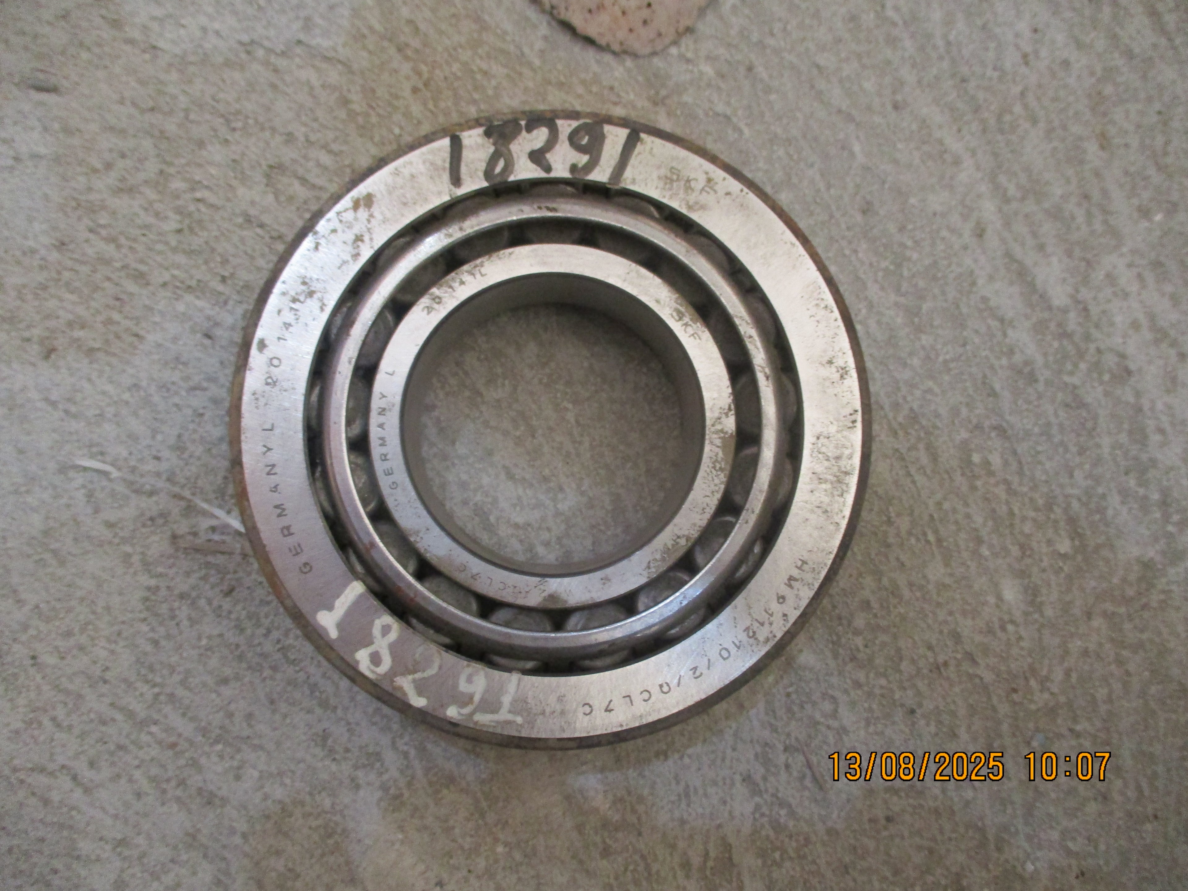 Volvo FMX 440: Reducer gear adjuster (bearing)