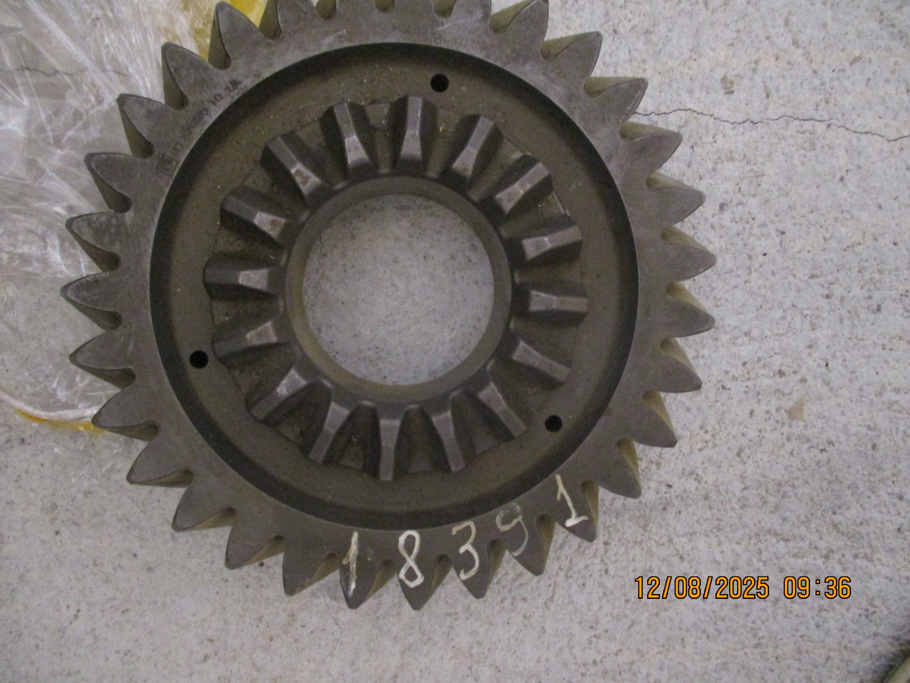 Volvo FMX 440: Reducer gear