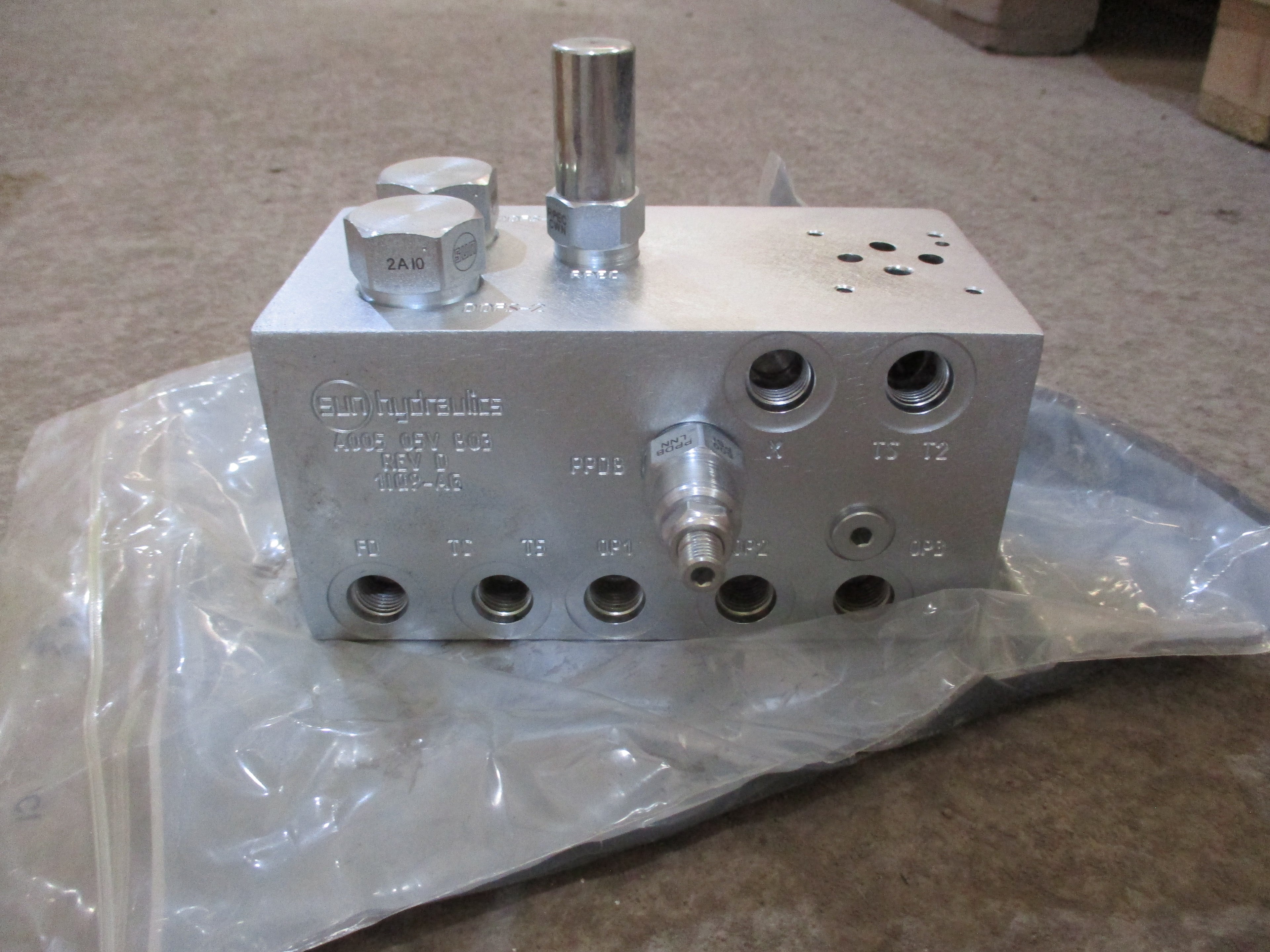 Atlas Copco Epiroc Drilling rig: Manifold Assambly