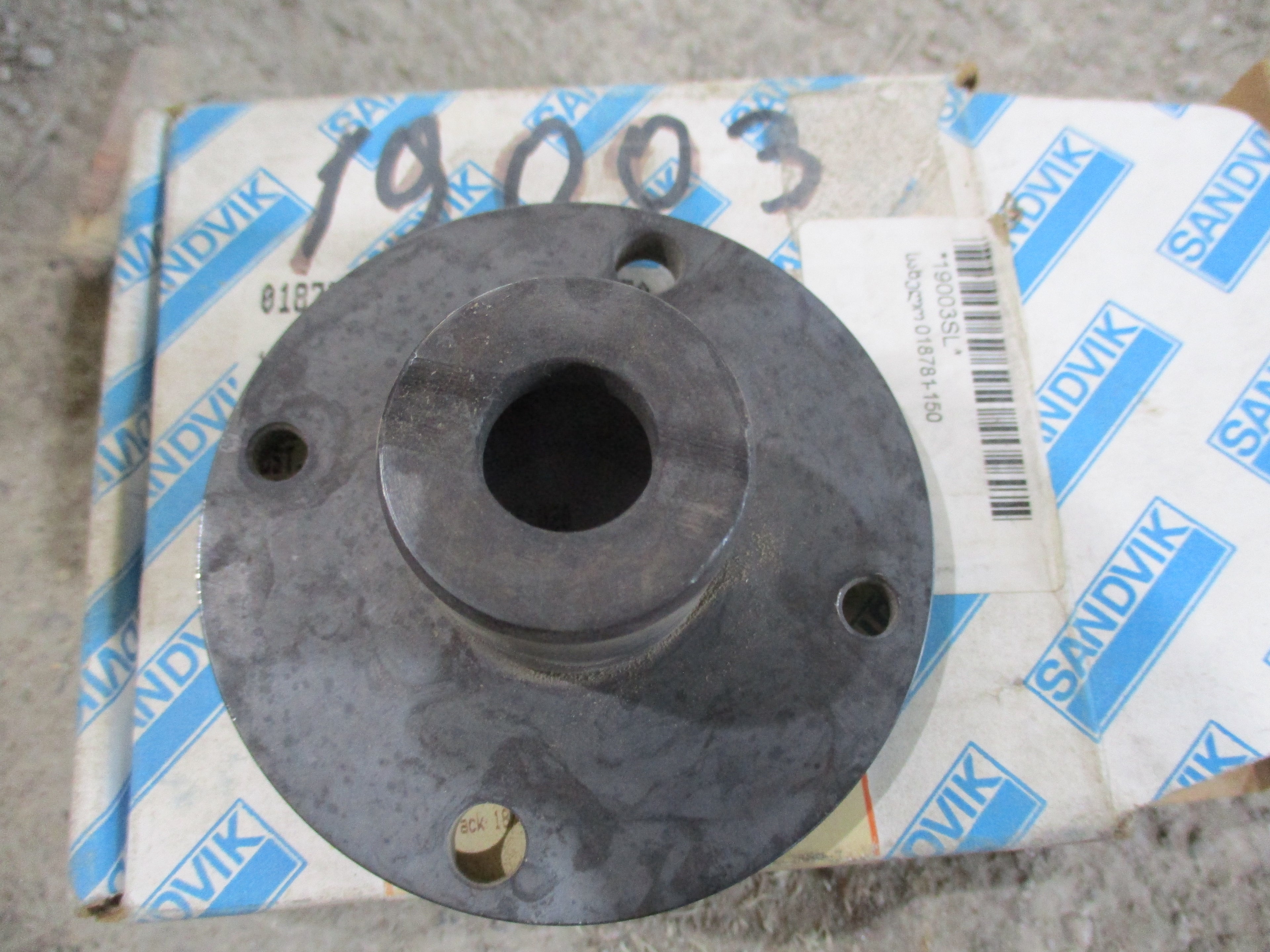 Sandvik drilling rig: Sleeve shift