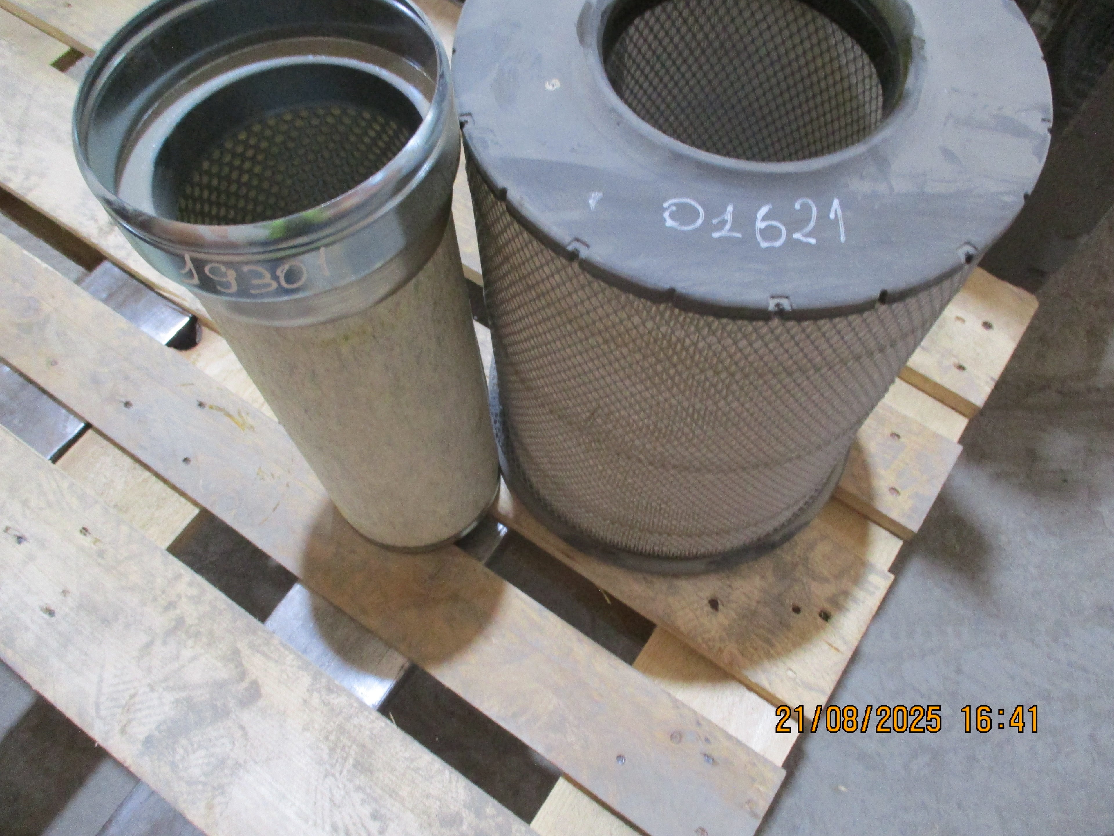 Volvo FMX 440: Air filter
