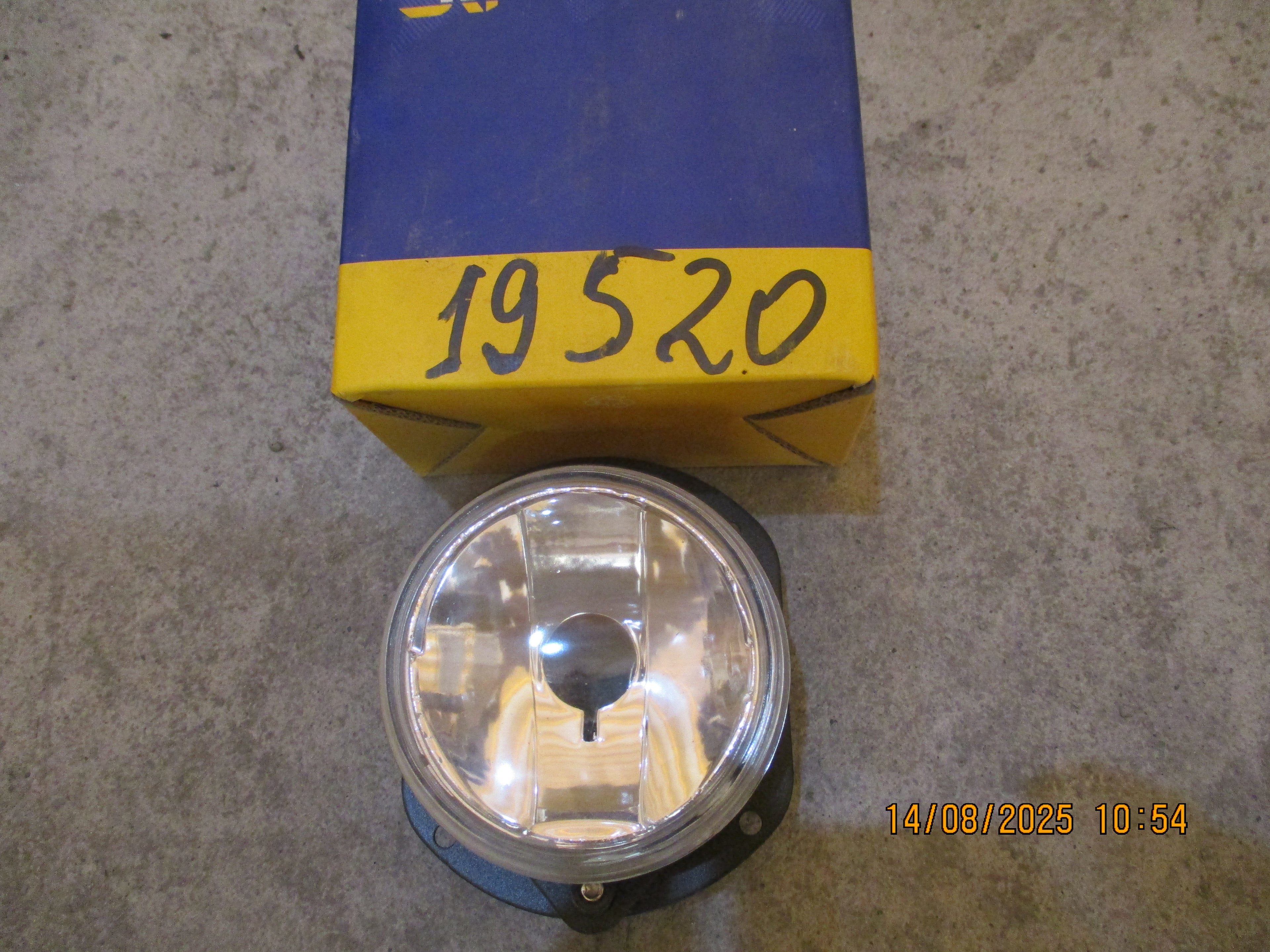Volvo FMX 440: Headlamp, Left