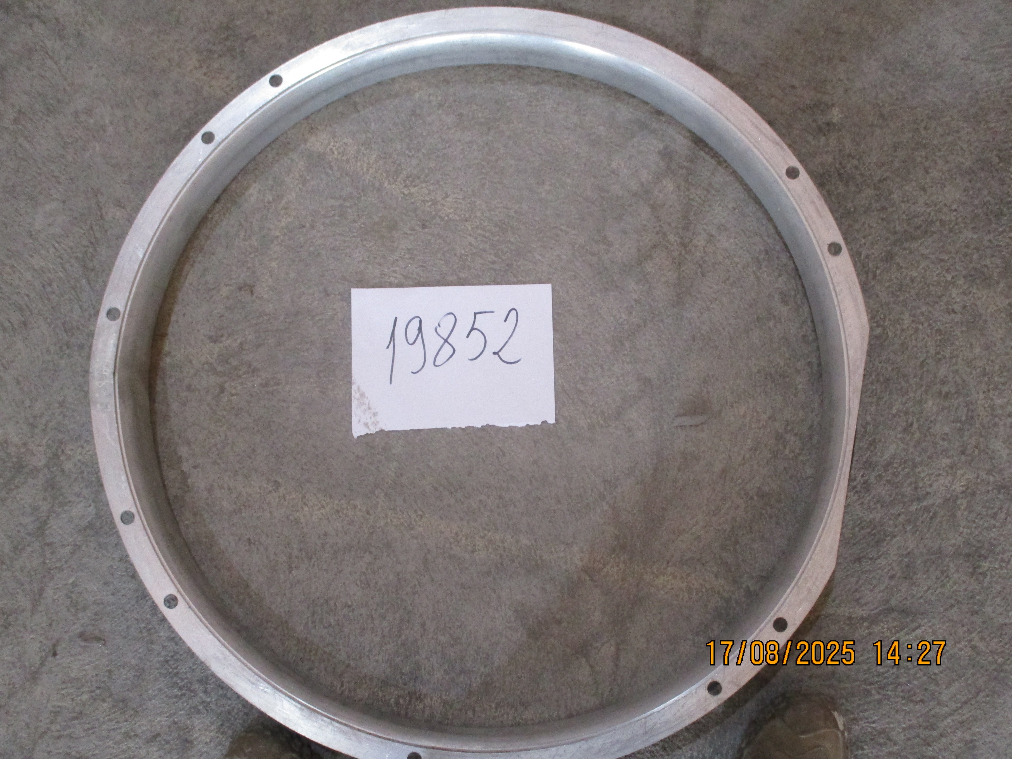 Volvo FMX 440: Fan ring