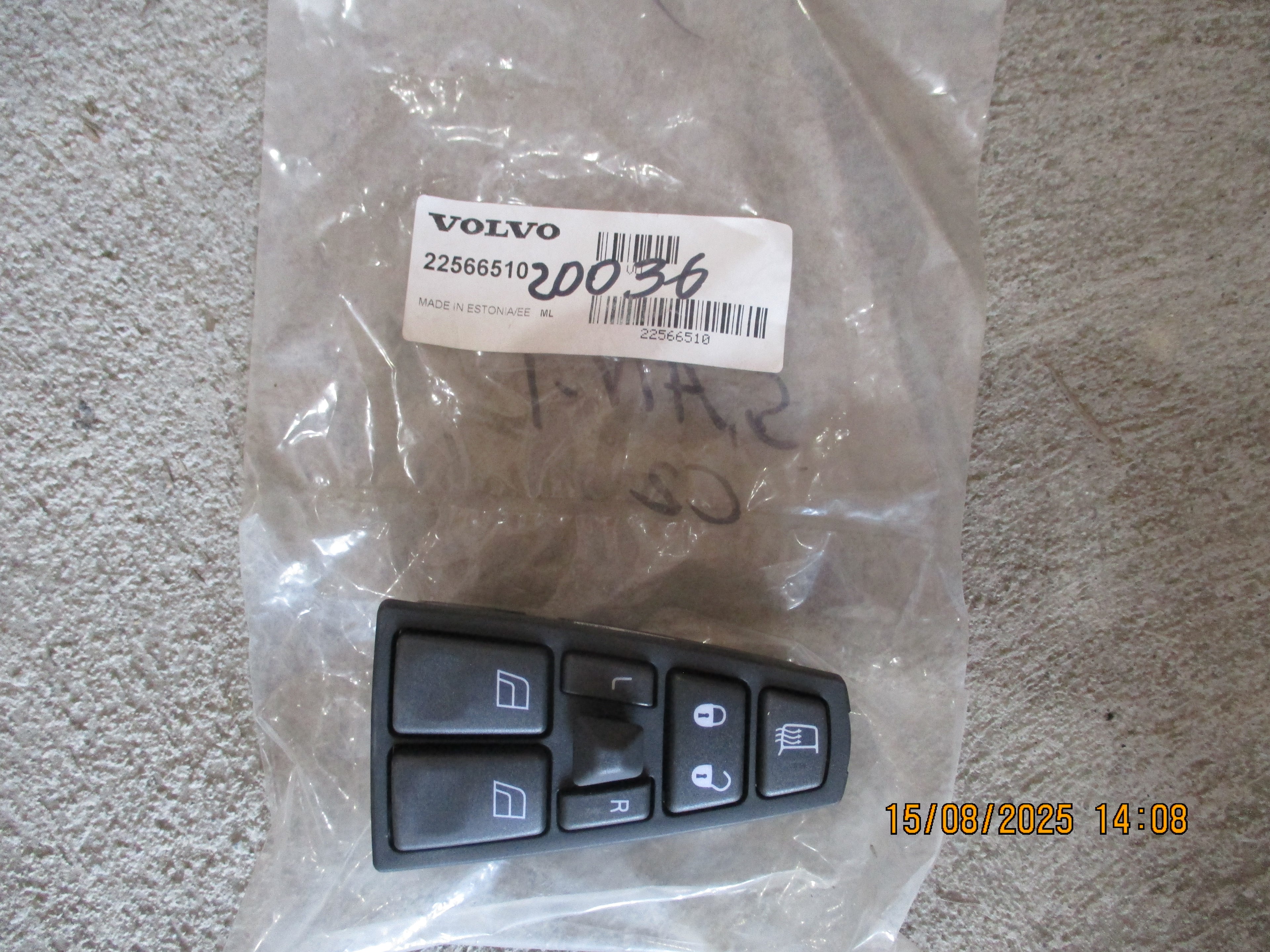 Volvo FMX 440: Switch panel