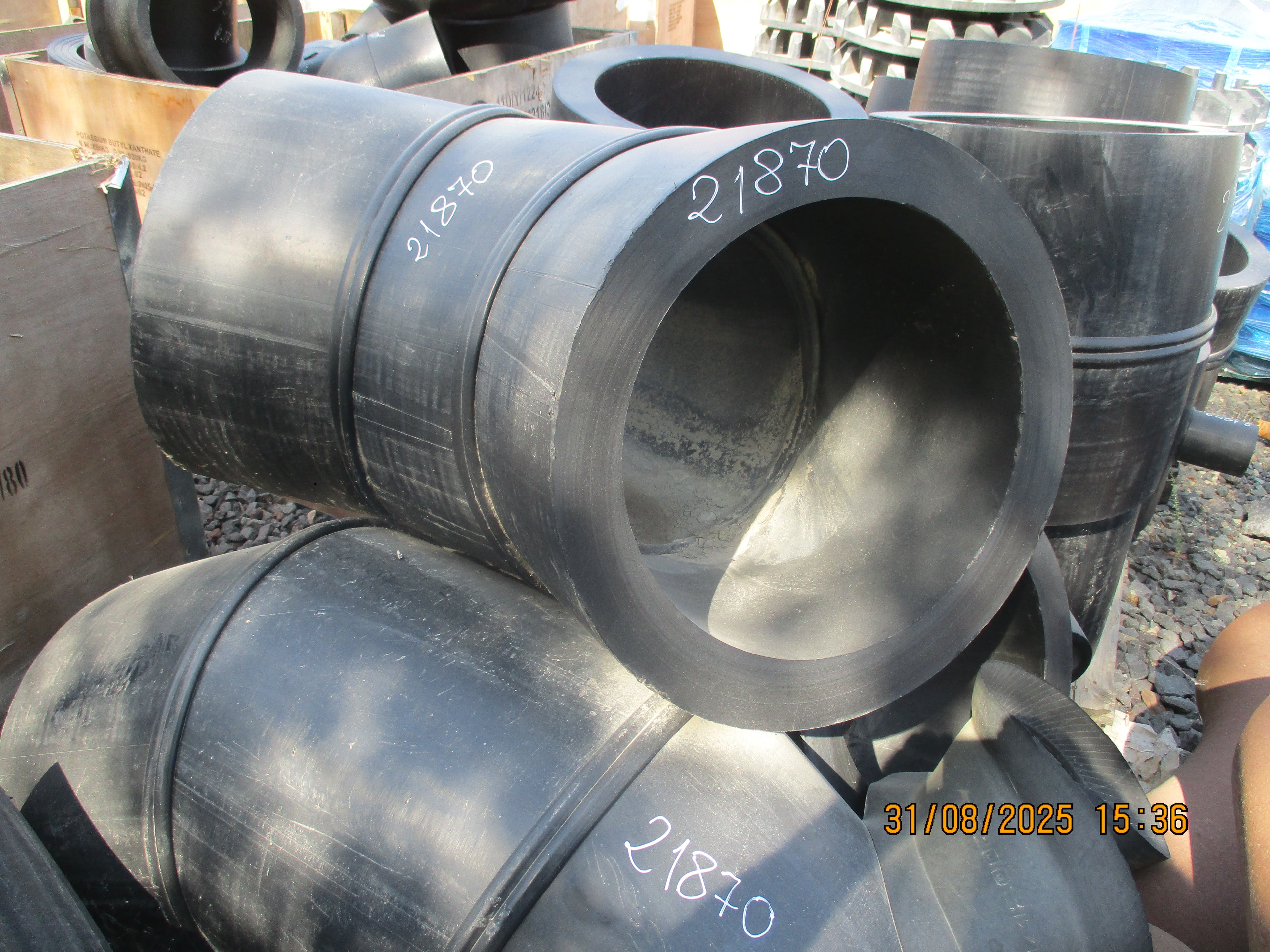 Pipeline: Plastic elbow 60 degrees PE100, F 560 SDR 9 PN 20