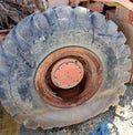 Doosan SD300 Loader: Wheel Assembly