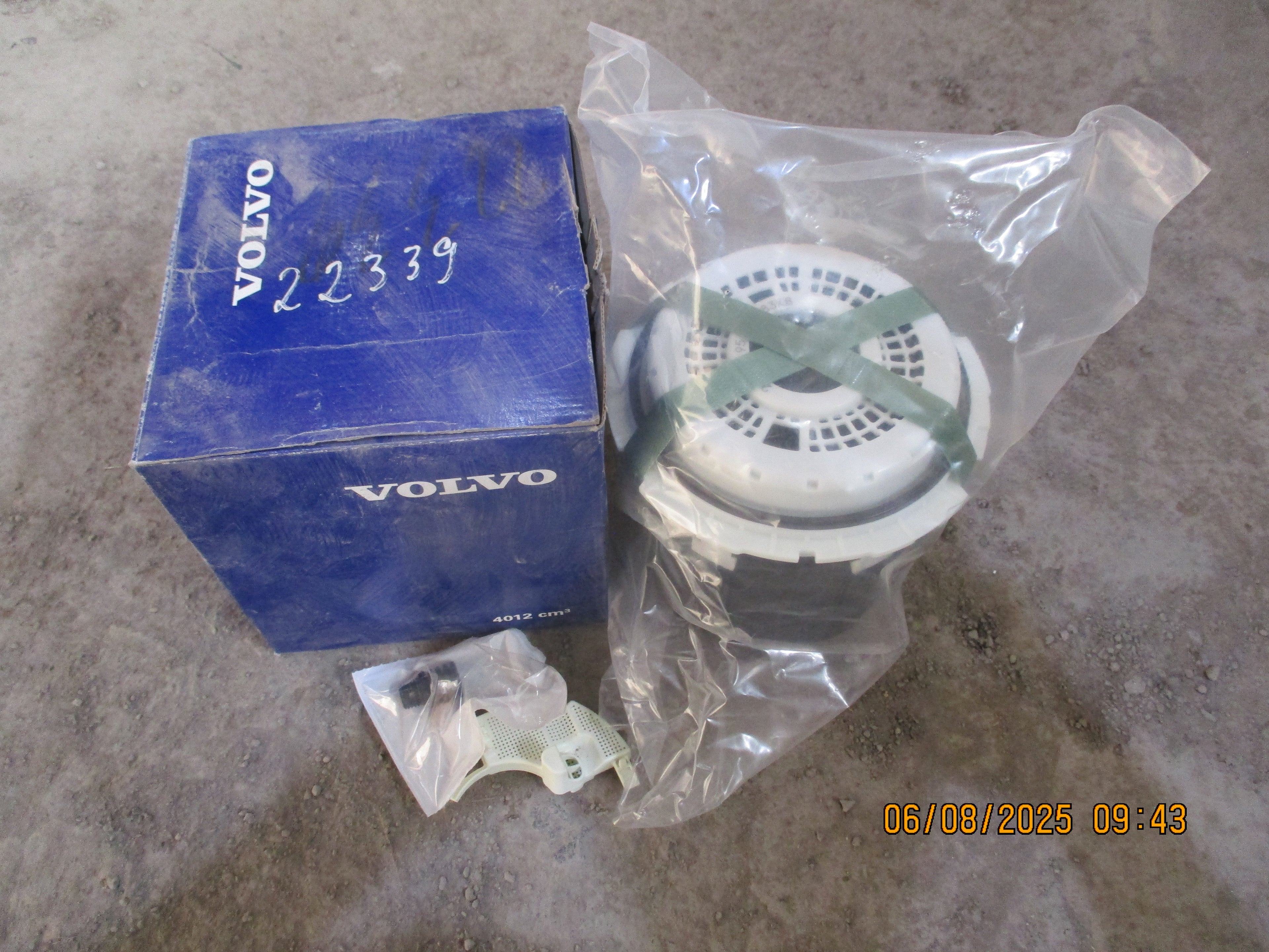 Volvo FMX 440: Genuine Air Dryer Filter