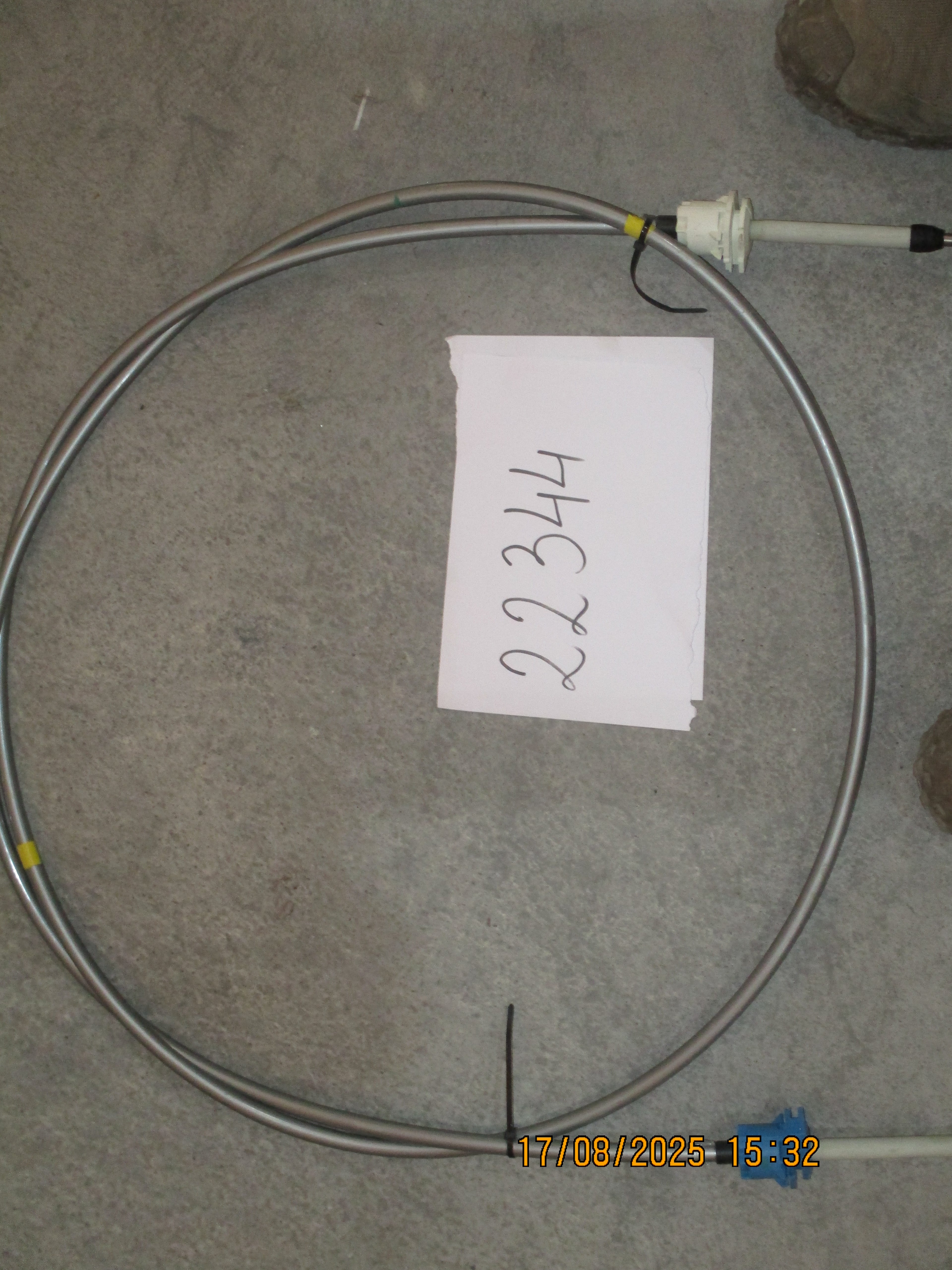 Volvo FMX 440: Control Cable (gear Box)