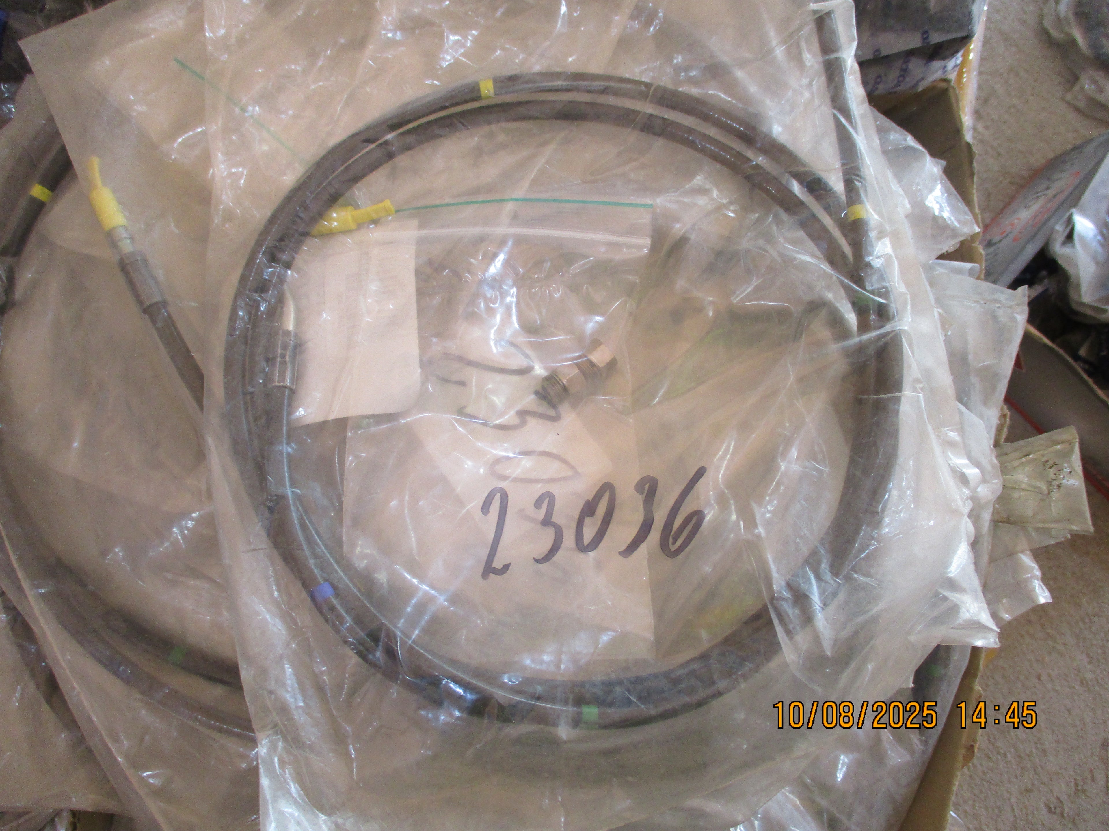Volvo FMX 440: Cabin hose