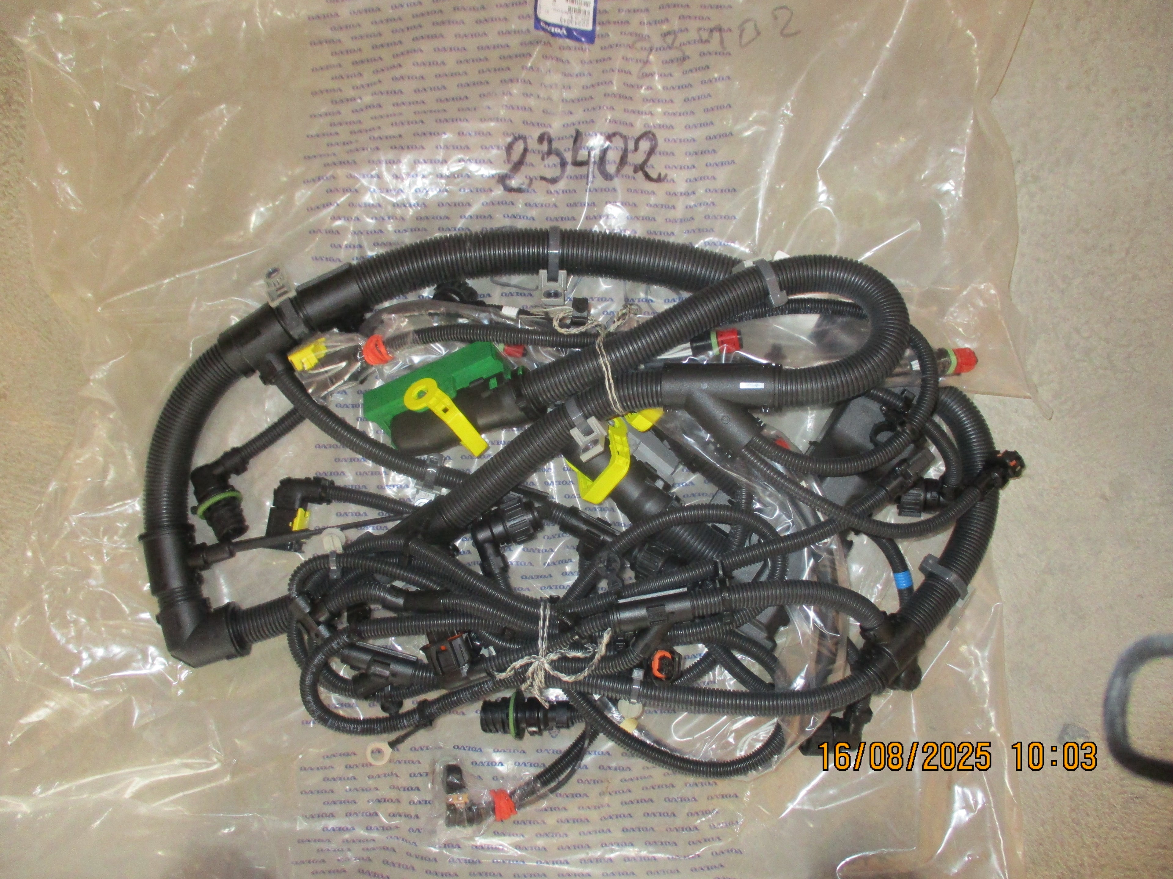 Volvo FMX 440: Cable Harness