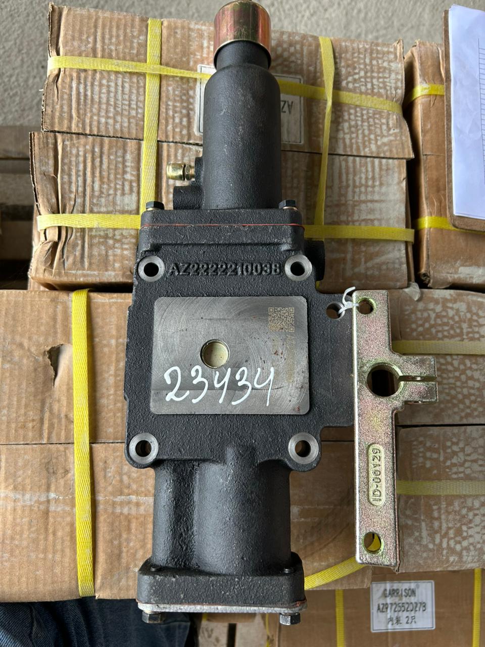 Howo truck: Top Cap of Gearbox