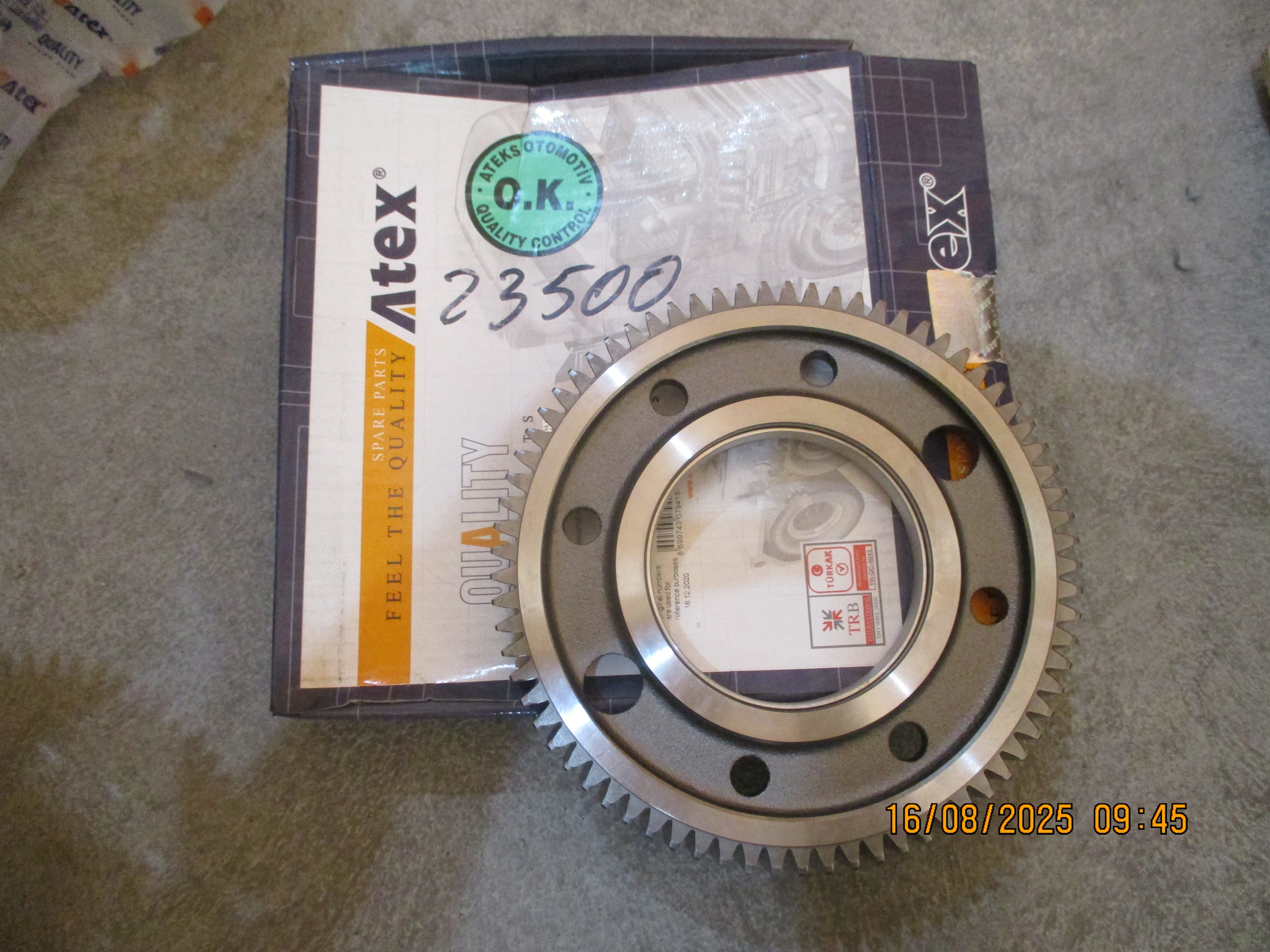 Volvo FMX 440: Idler Gear