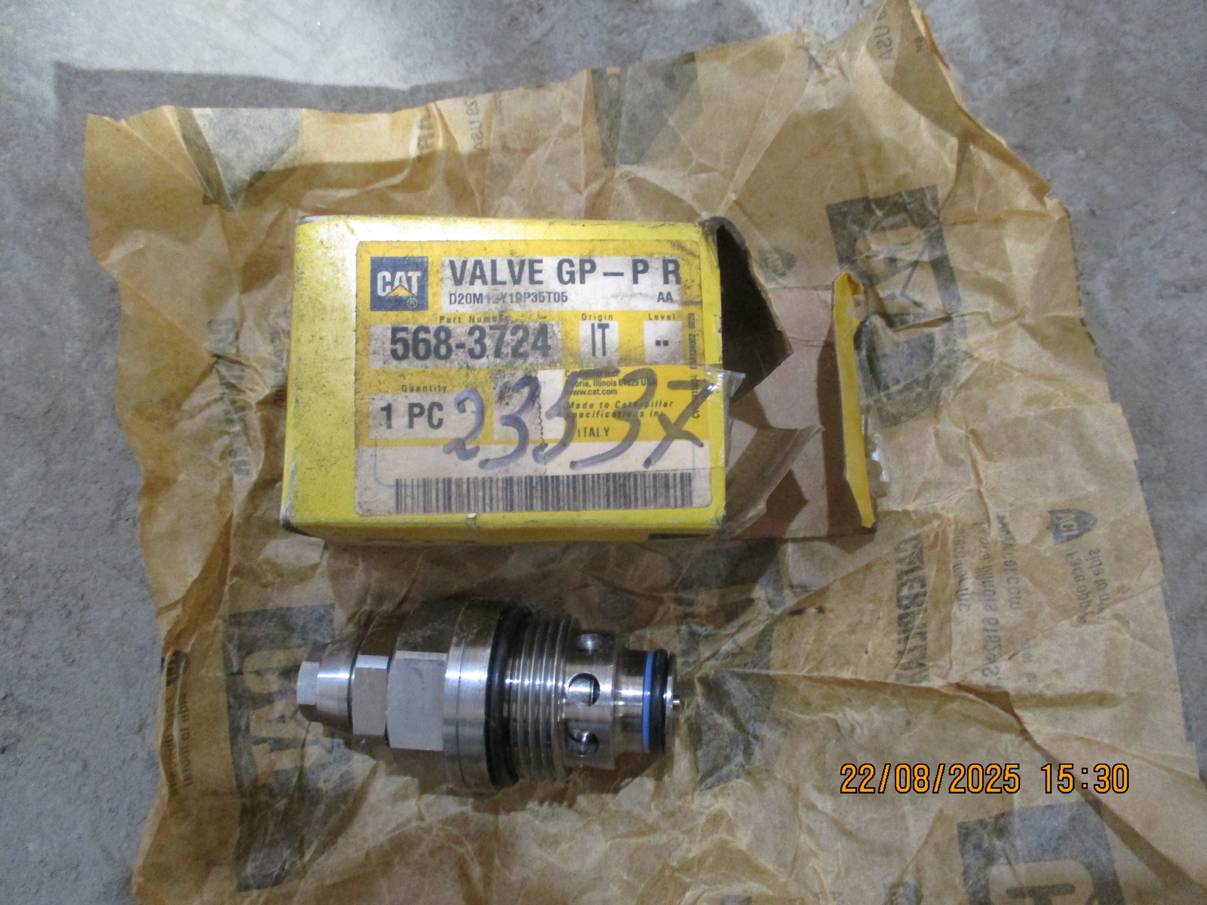 CAT 345D Excavator: Relief valve