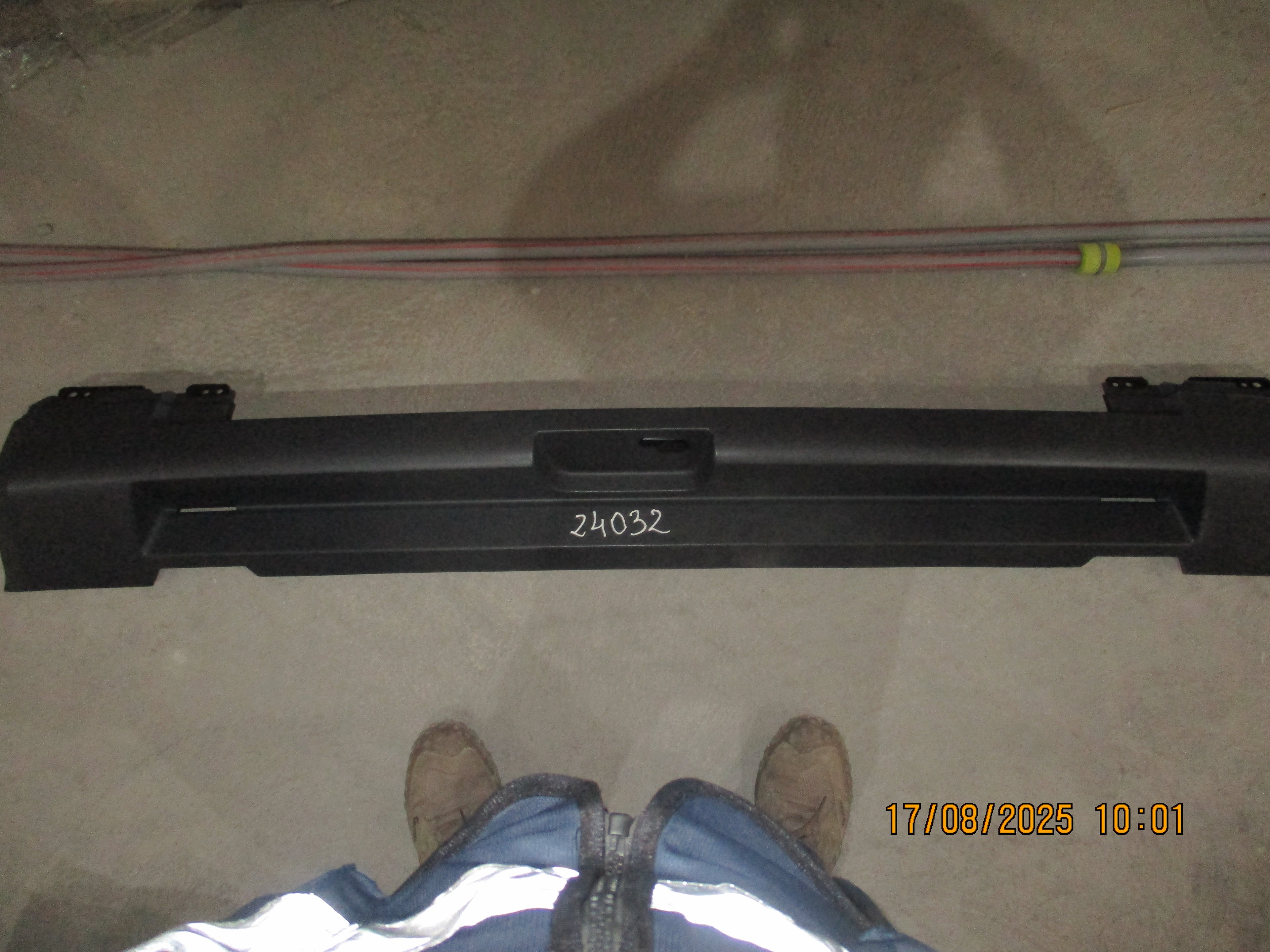 Volvo FMX 440: Front Panel Lid