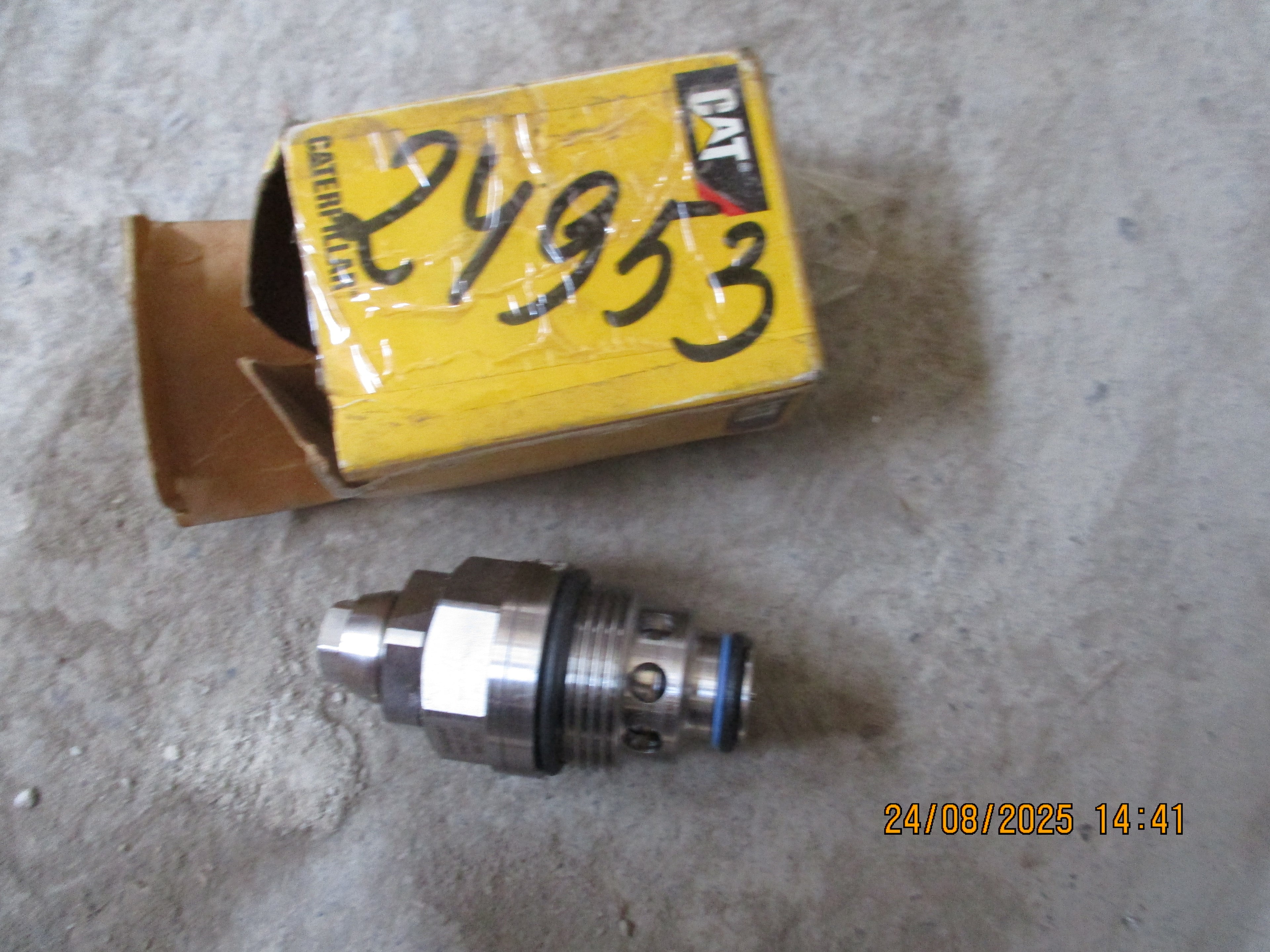 CAT 345D Excavator: Relief Valve